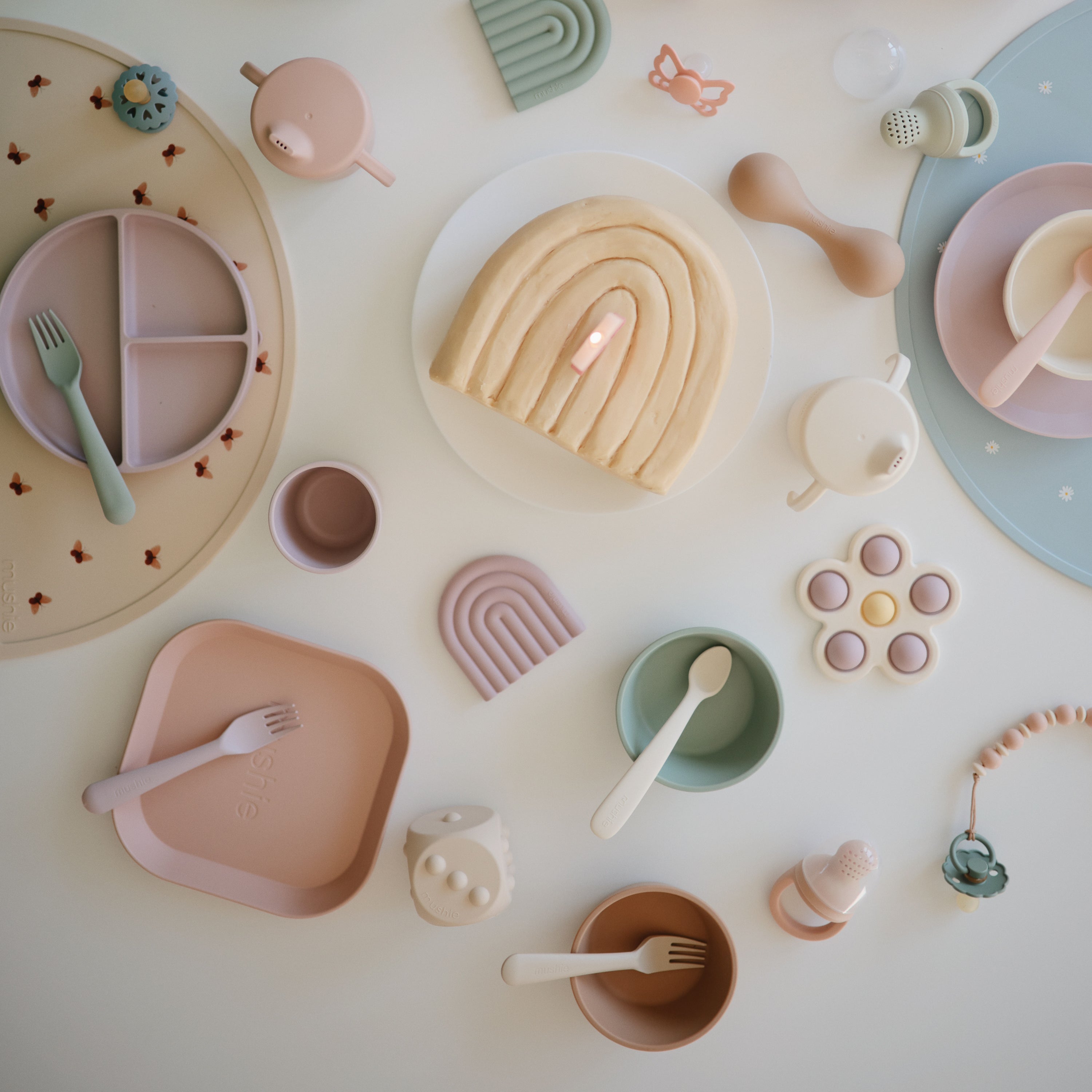 FRIGG Daisy Natural Rubber Pacifier 2 - Pack - Tenth & Pine - FRIGG PACIFIERS - 6 - 18 months - Pink Cream/Poppy