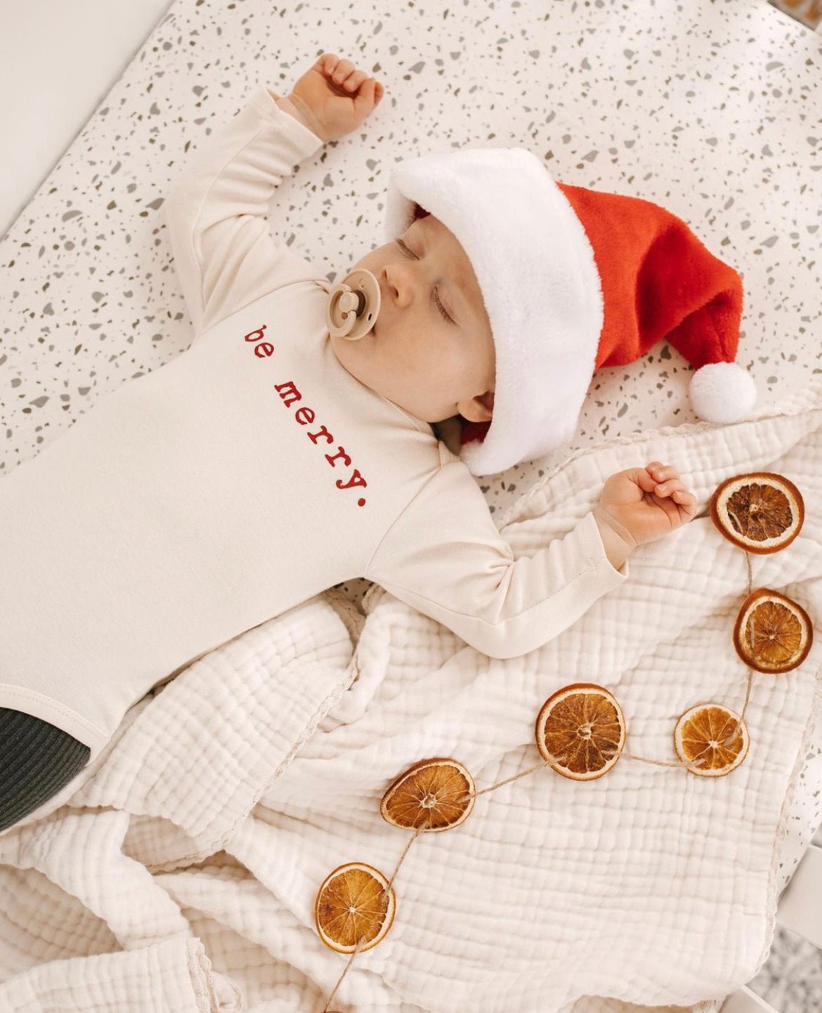 Baby Be Merry Graphic Long Sleeve Organic Bodysuit - Tenth & Pine - Long Sleeve Onesie - 0 - 3M