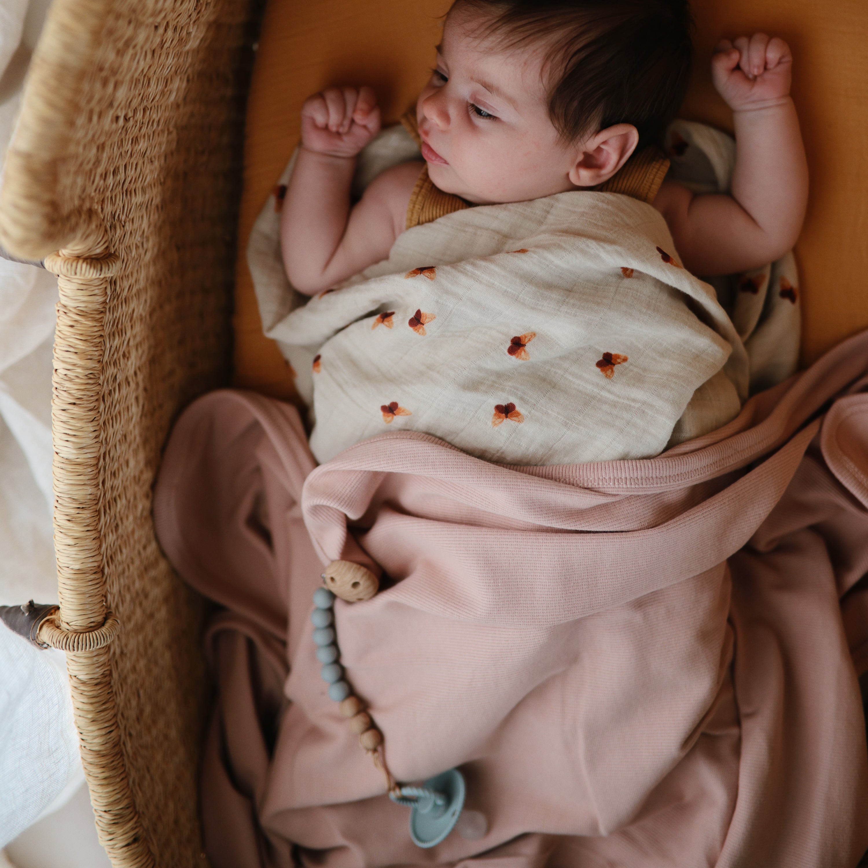 Silicone Pacifier Clip | Eva - Tenth & Pine - Pacifier Clip - Black