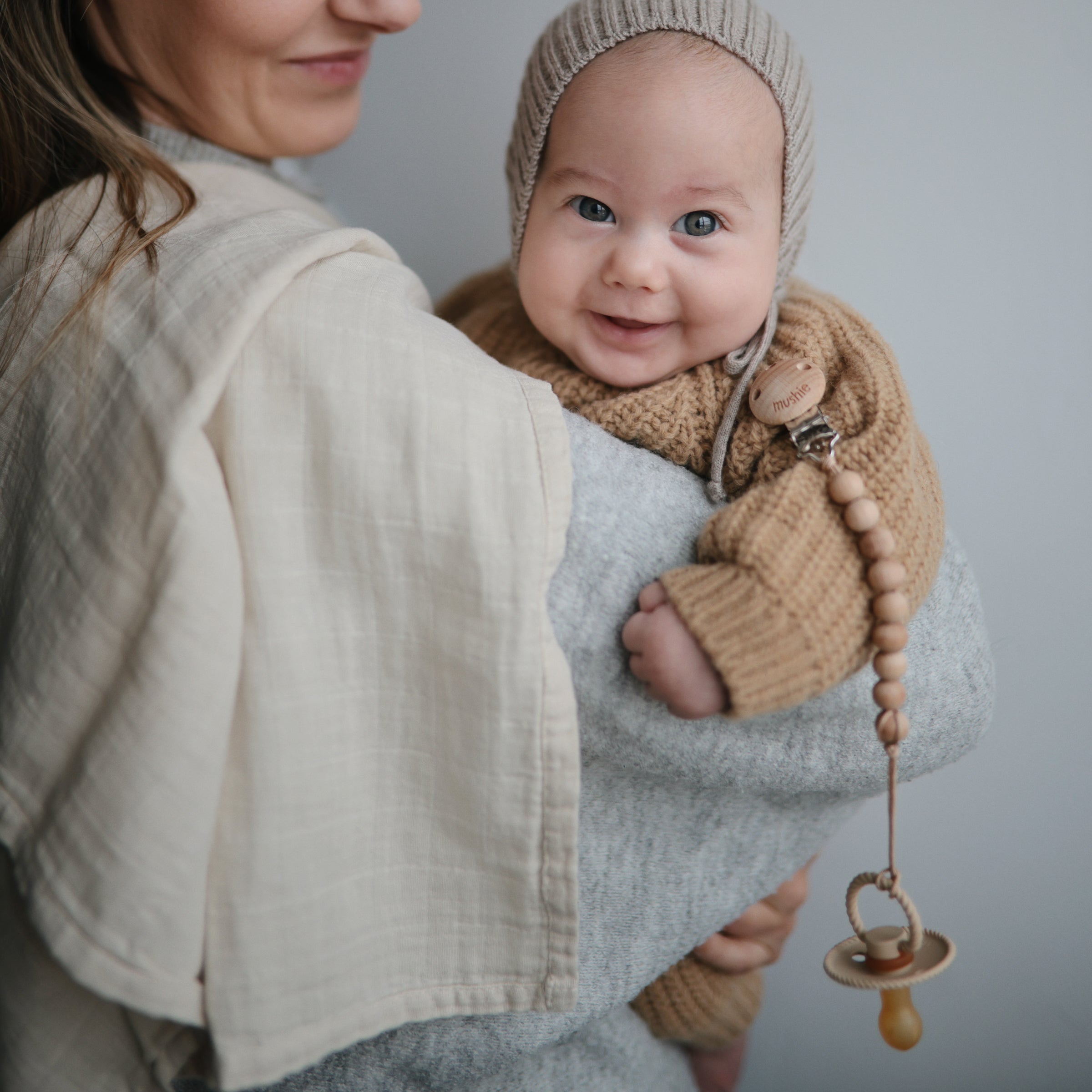 FRIGG Rope Natural Rubber Pacifier 2 - Pack - Tenth & Pine - FRIGG PACIFIERS - 6 - 18 months - Cream/Green Tea