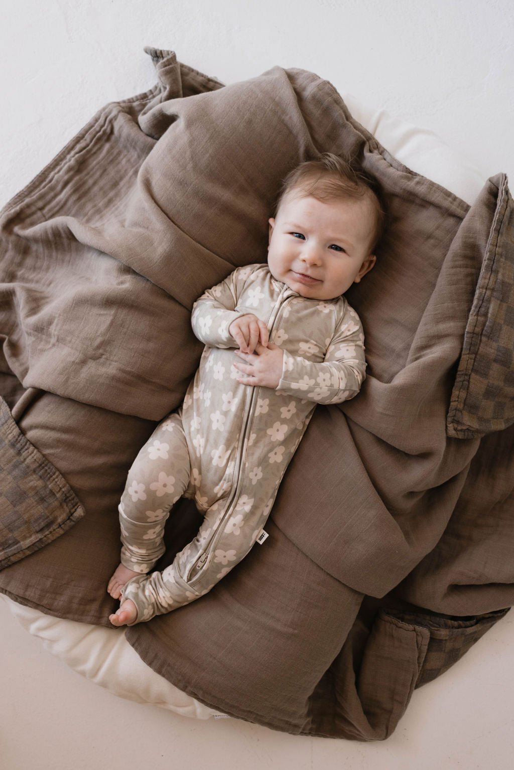 Bamboo Zip Pajamas | French Gray Floral - Tenth & Pine - Newborn