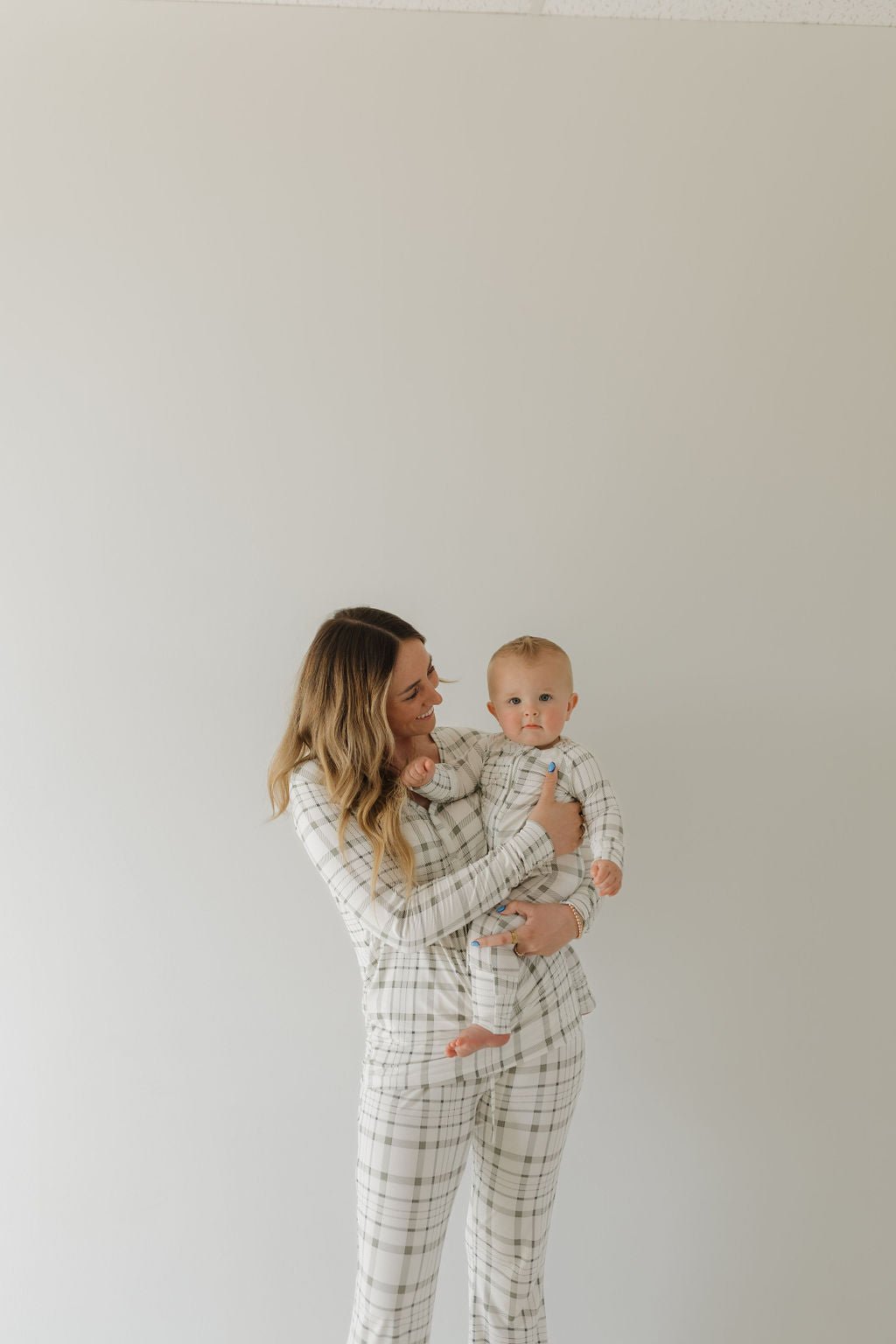 Bamboo Zip Pajamas | Picnic Plaid - Tenth & Pine - zip rompers - Newborn - forever french baby