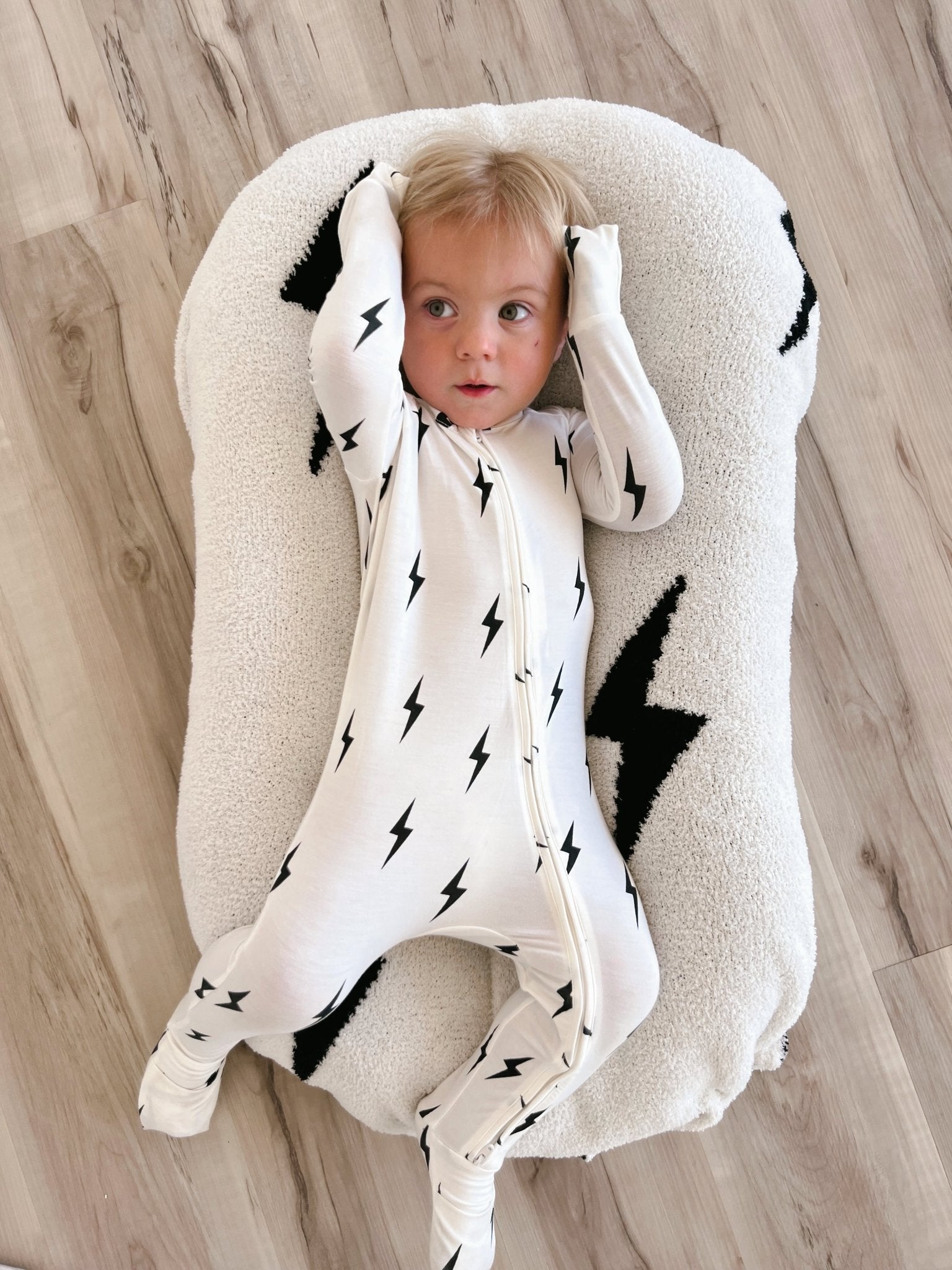Bamboo Zip Pajamas | White & Black Lightning Bolt - Tenth & Pine - Newborn