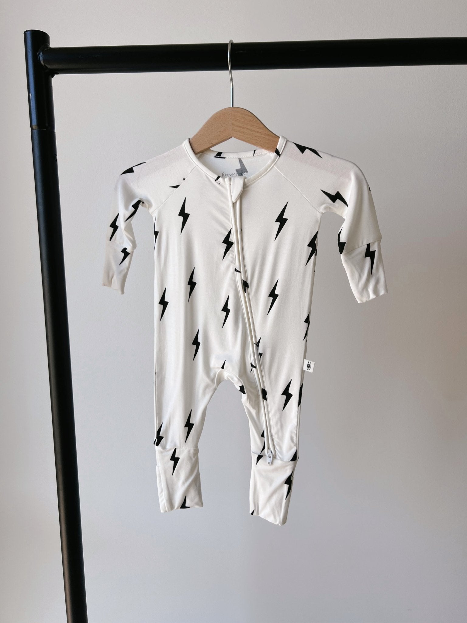 Bamboo Zip Pajamas | White & Black Lightning Bolt - Tenth & Pine - Newborn