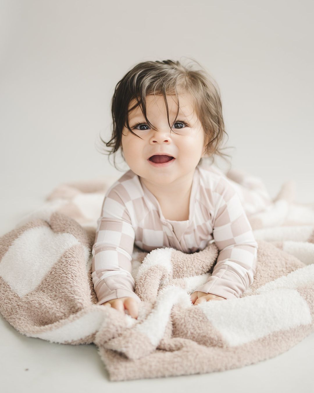 Checkered Plush Blanket | Latte - Tenth & Pine - Plush Blanket -