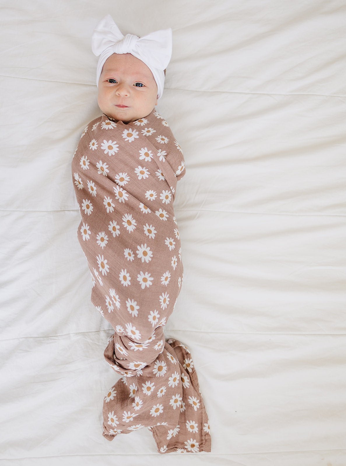 Daisy Dream Muslin Swaddle Blanket - Tenth & Pine -