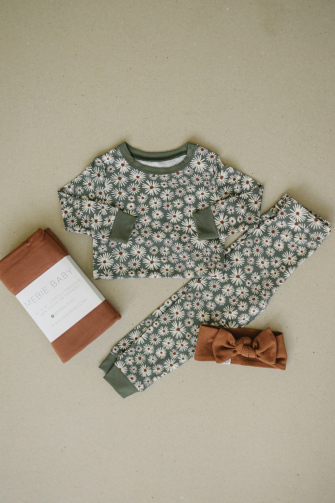 Dark Green Daisy Ribbed Bamboo Cozy Set - Tenth & Pine - Bamboo 2 Piece PJ - 6 - 12 - Mebie Baby