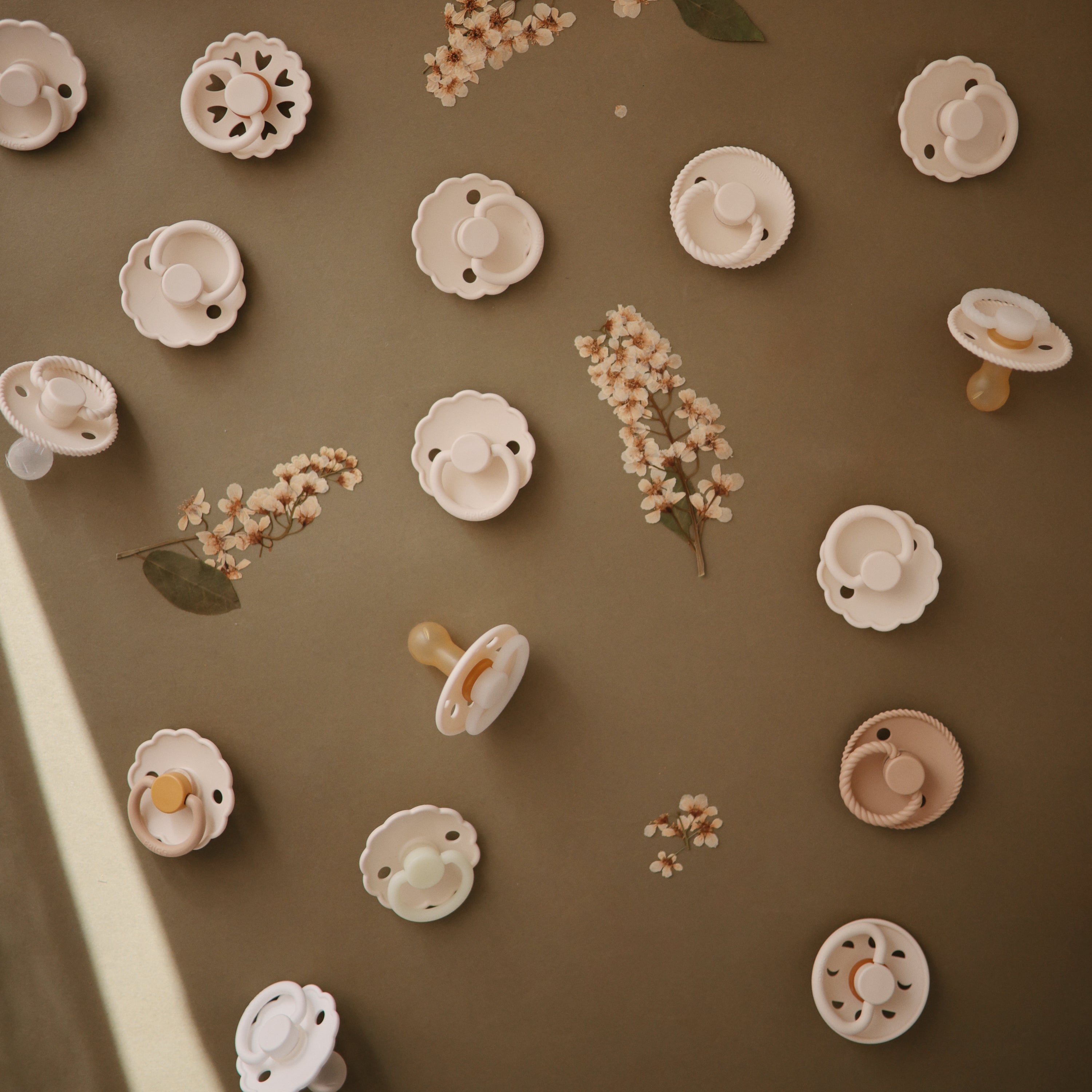 FRIGG Rope Natural Rubber Pacifier 2 - Pack - Tenth & Pine - FRIGG PACIFIERS - 6 - 18 months - Cream/Green Tea