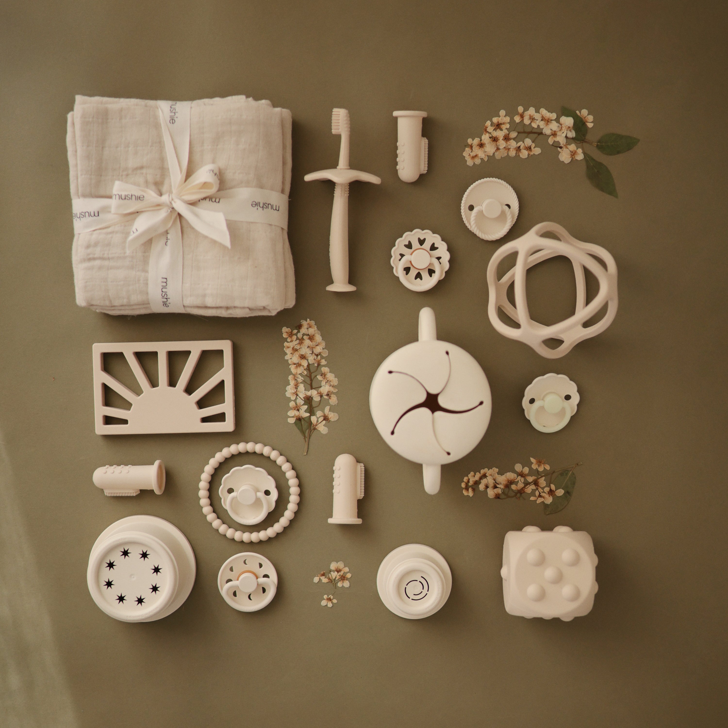 FRIGG Rope Natural Rubber Pacifier 2 - Pack - Tenth & Pine - FRIGG PACIFIERS - 6 - 18 months - Cream/Green Tea