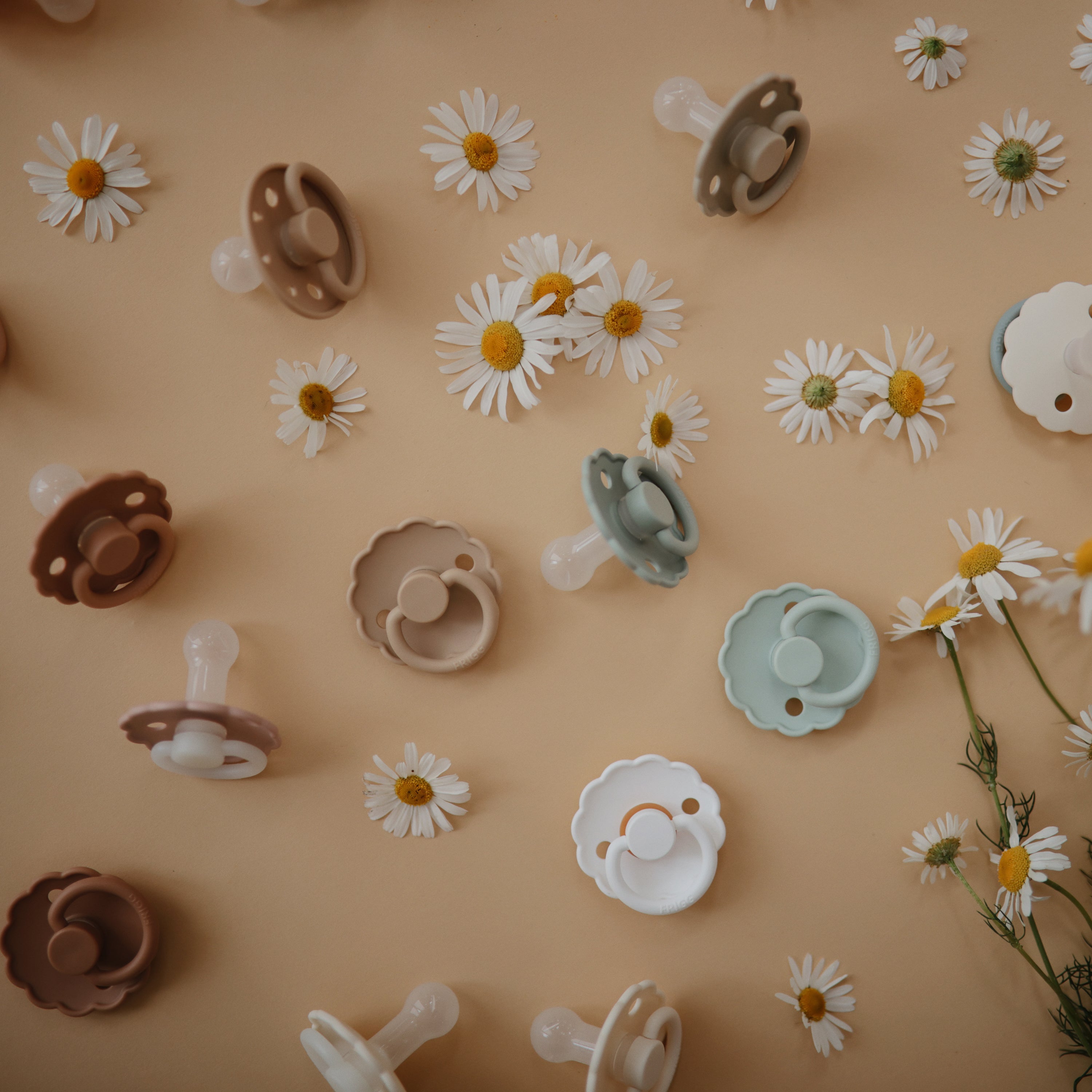 FRIGG Moon Silicone Pacifier 2 - Pack - Tenth & Pine - FRIGG PACIFIERS - 6 - 18 months - Soft Lilac/Daffodil