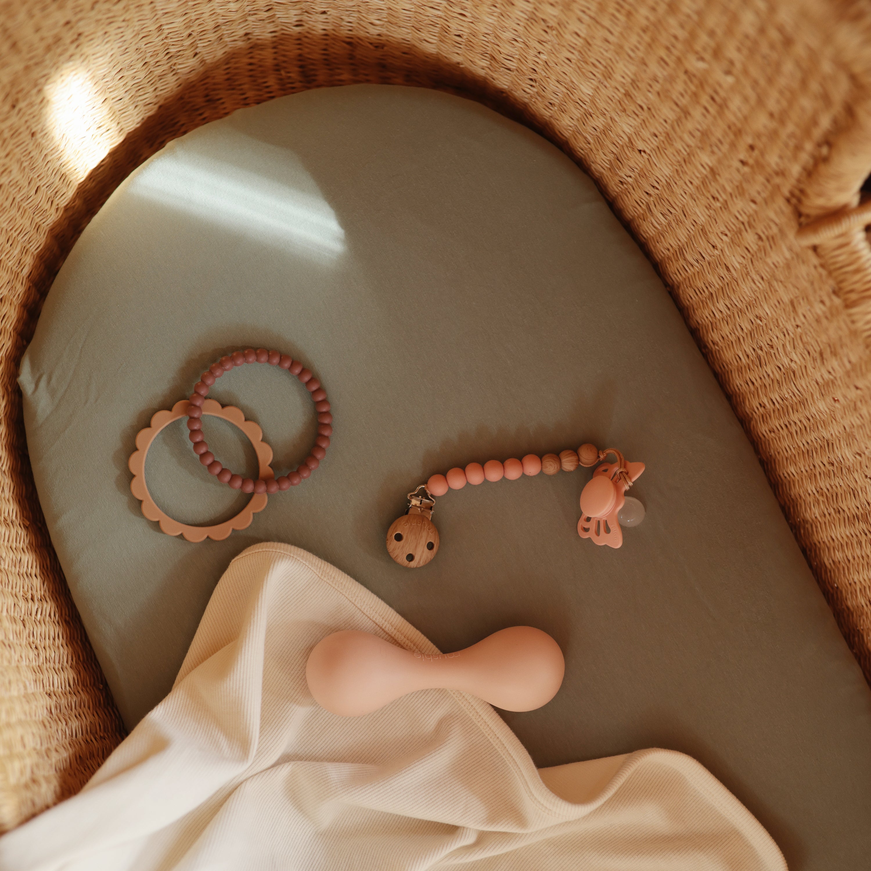 Silicone Pacifier Clip | Eva - Tenth & Pine - Pacifier Clip - Black