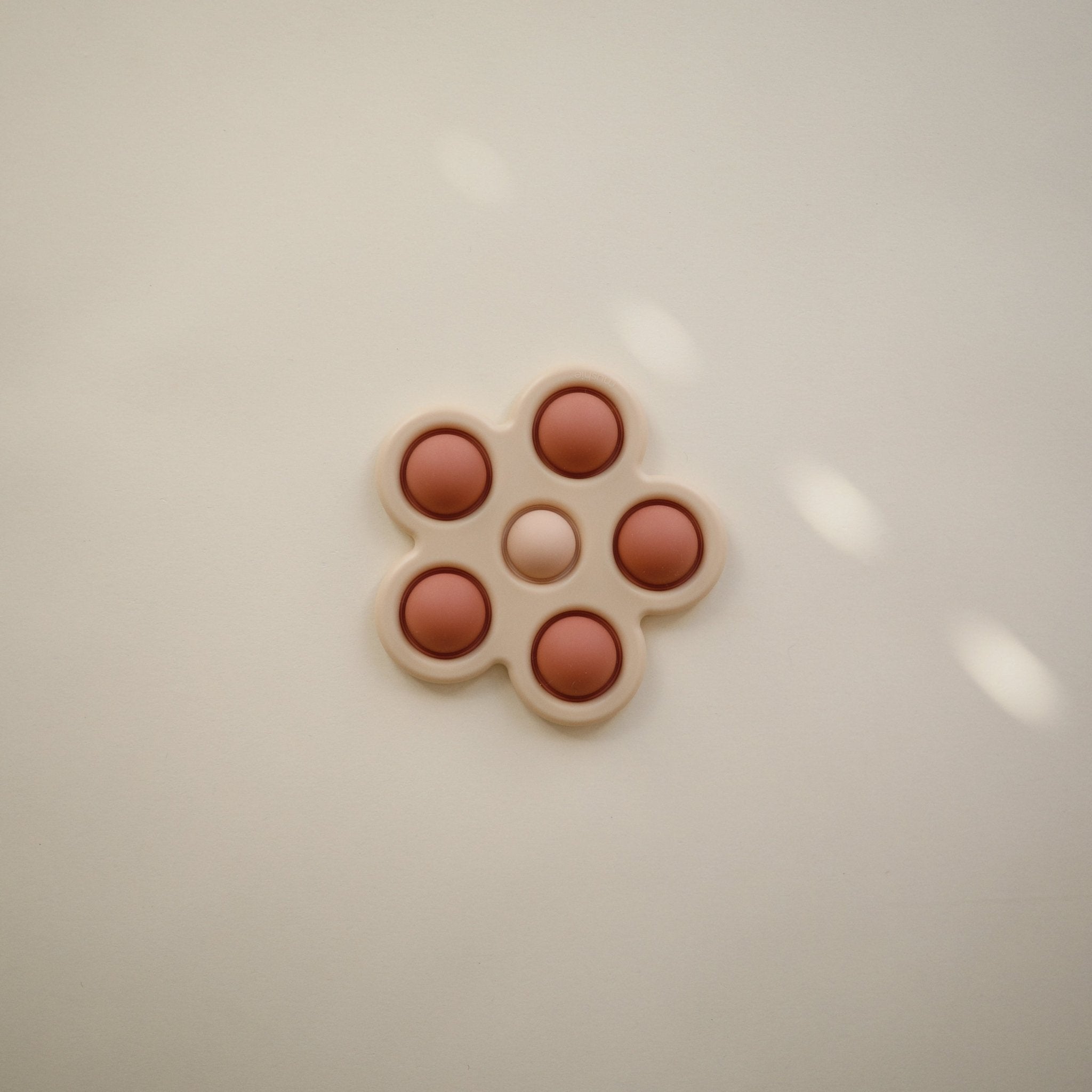 Flower Press Toy - Tenth & Pine - Press Toy - Dried Thyme/Natural/Shifting Sand