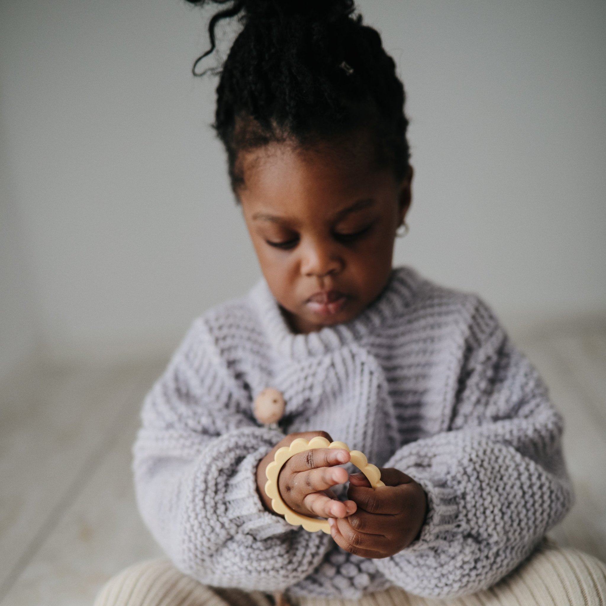 Flower Teether Bracelet - Tenth & Pine - teether - Cambridge Blue/Clementine/Natural