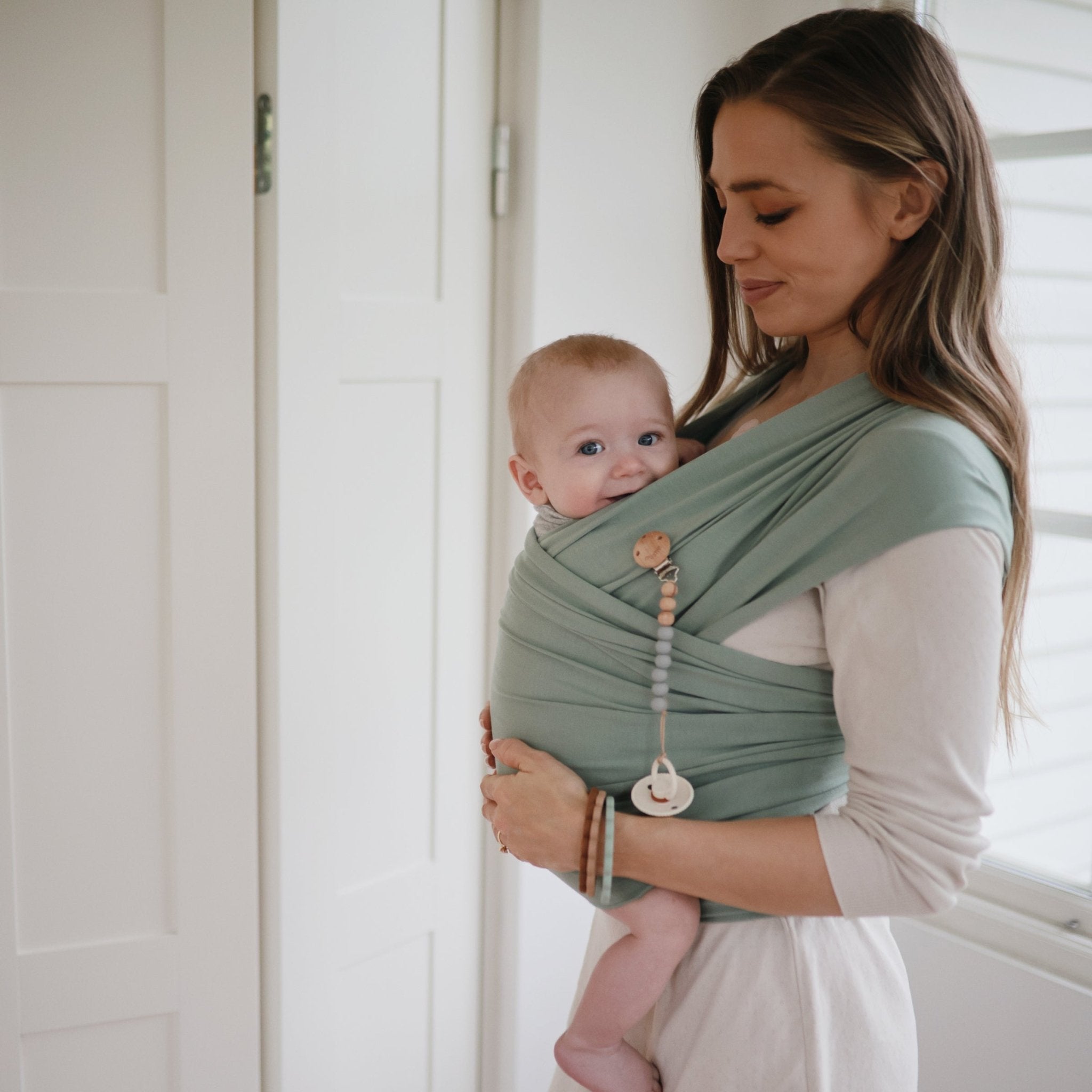 Flower Teether Bracelet - Tenth & Pine - teether - Cambridge Blue/Clementine/Natural