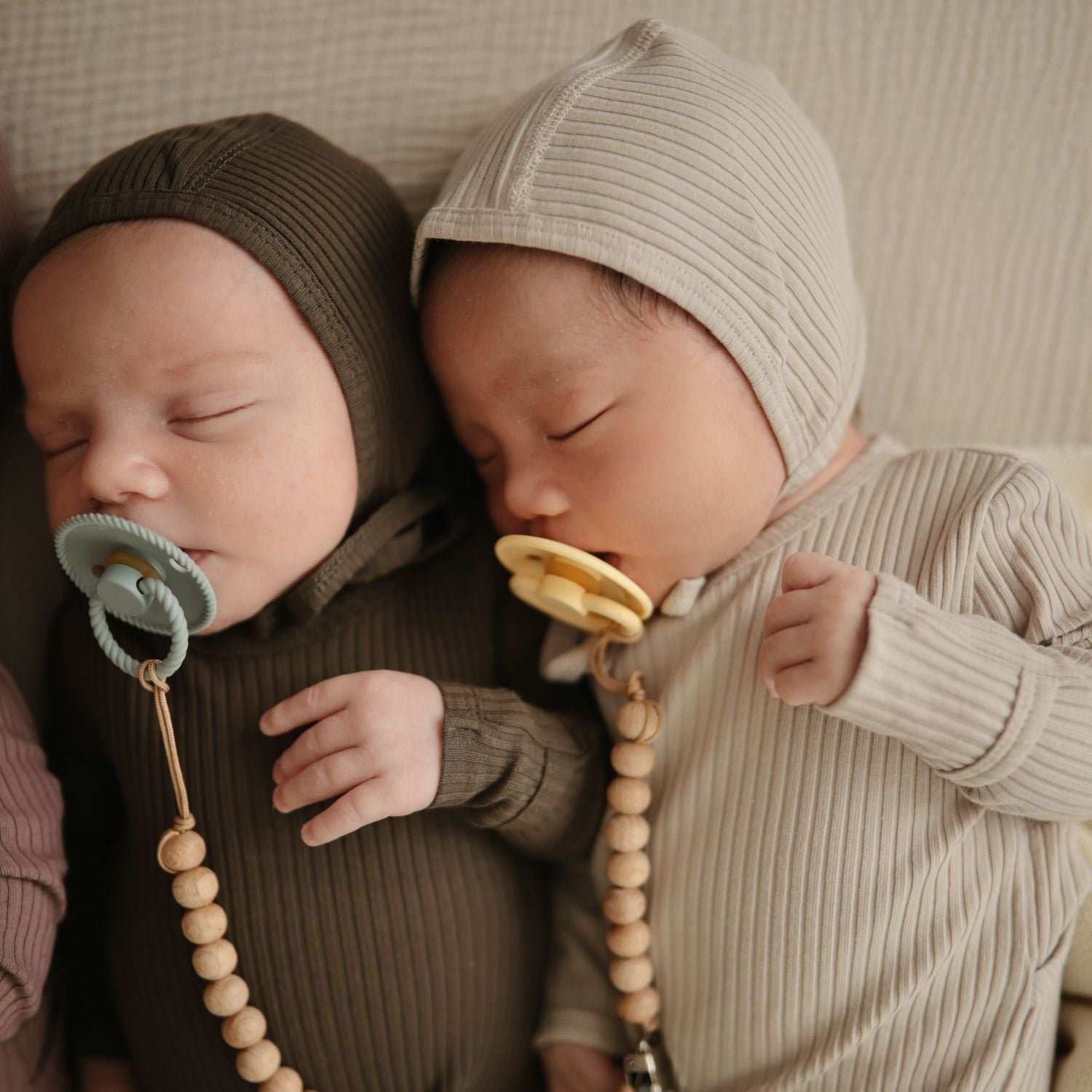 FRIGG Natural Rubber Pacifier 4 - Pack - Tenth & Pine - FRIGG PACIFIERS - 6 - 18 Months - Sunset Bliss