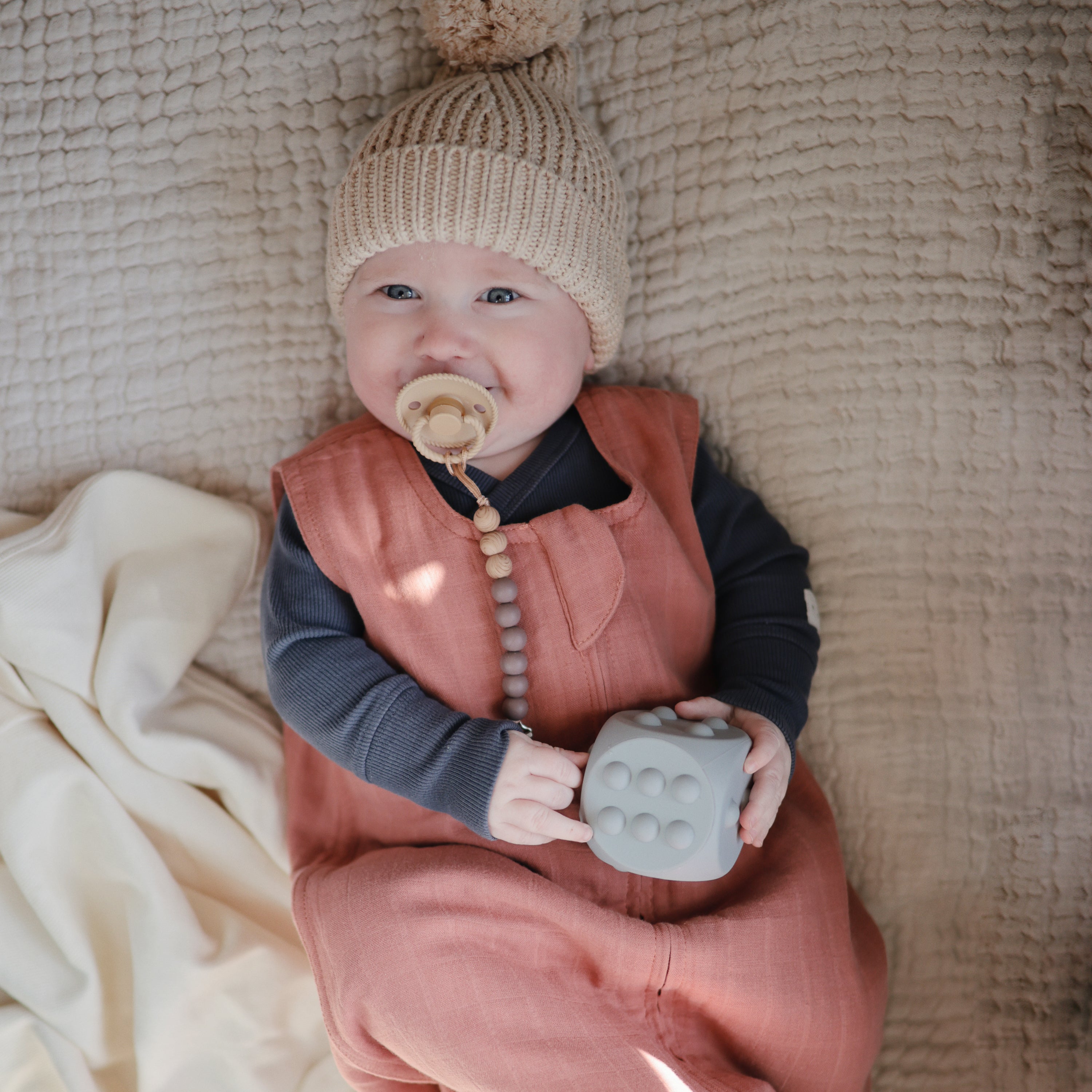 Silicone Pacifier Clip | Eva - Tenth & Pine - Pacifier Clip - Black