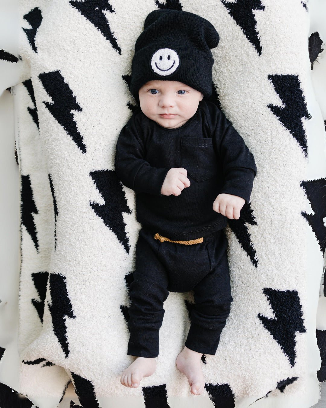 Lightning Bolt Fuzzy Blanket | Black - Tenth & Pine - Plush Blanket -