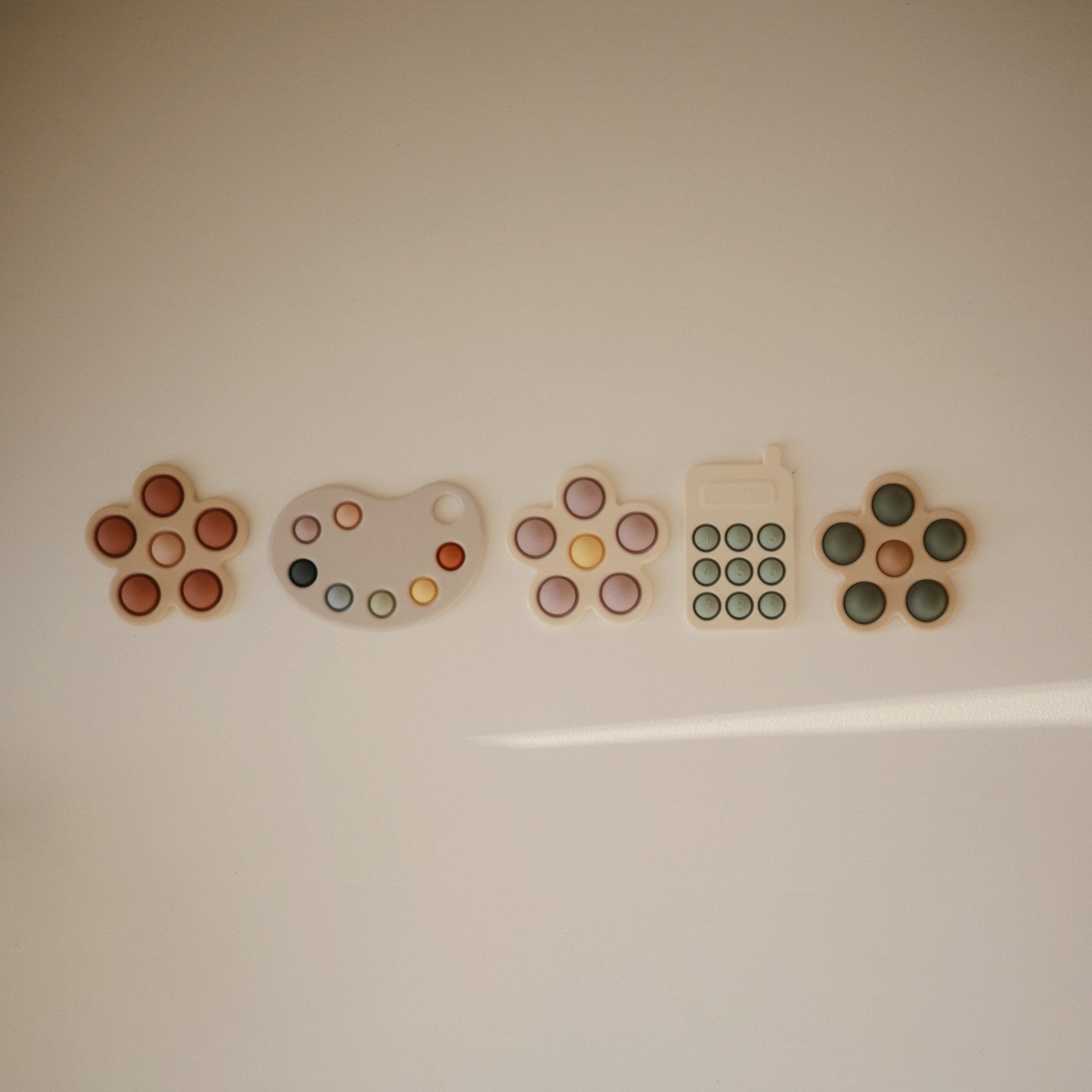 Paint Palette Press Toy - Tenth & Pine - Press Toy -