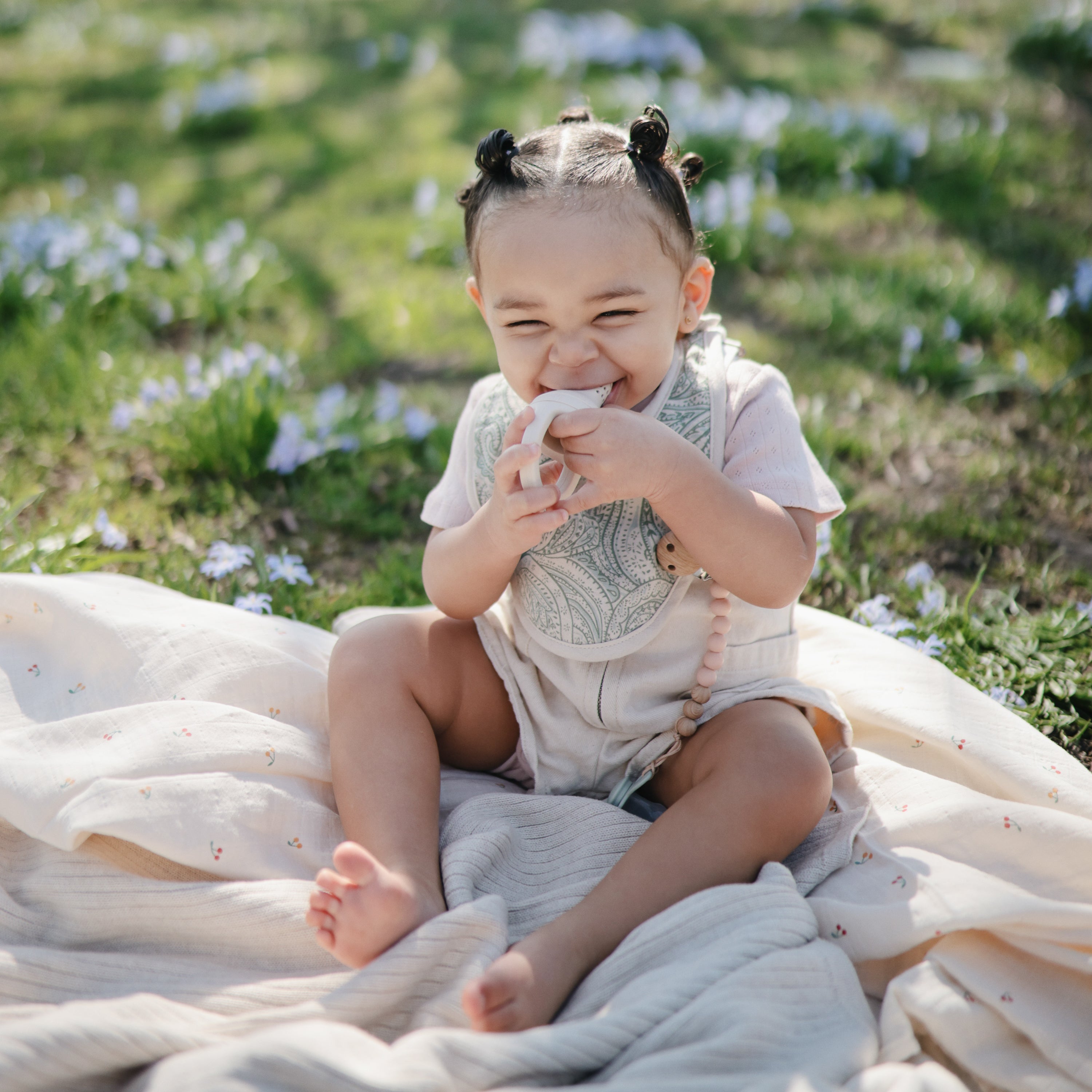 Silicone Pacifier Clip | Eva - Tenth & Pine - Pacifier Clip - Black