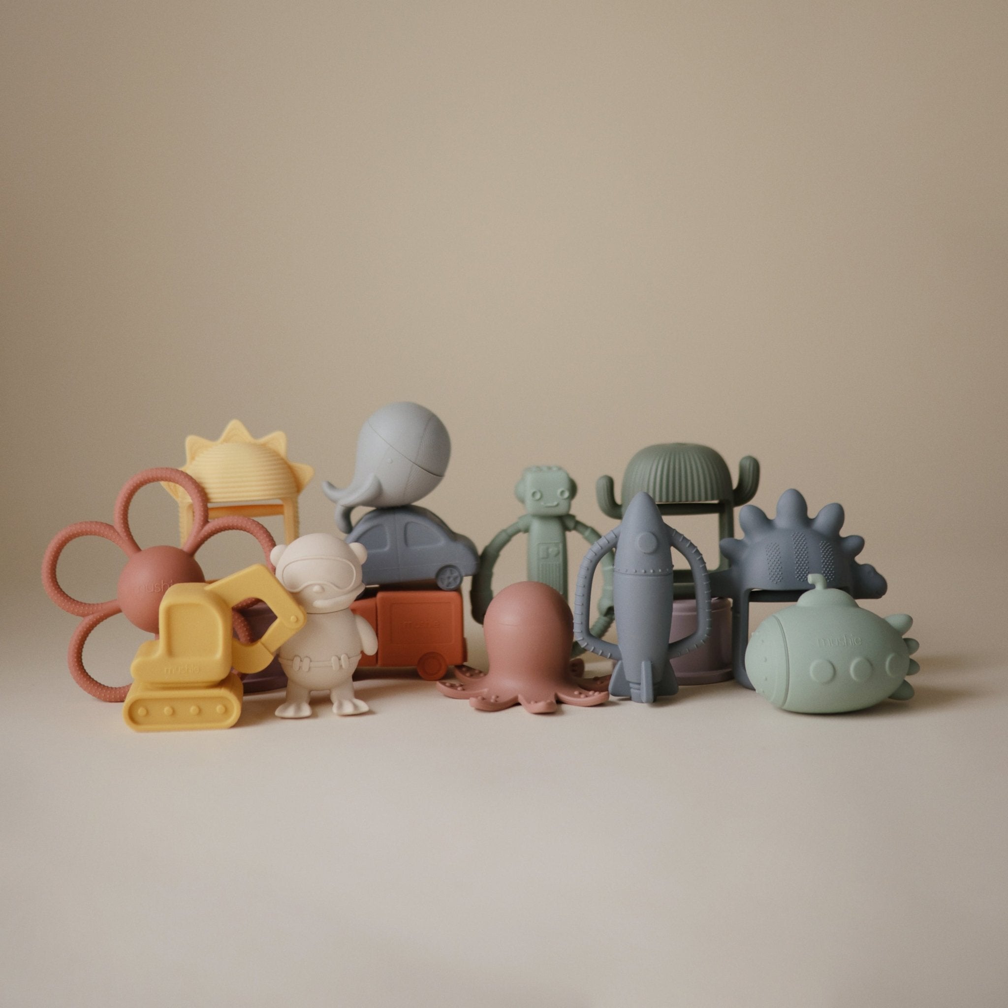 Robot Rattle Teether - Tenth & Pine - teether -