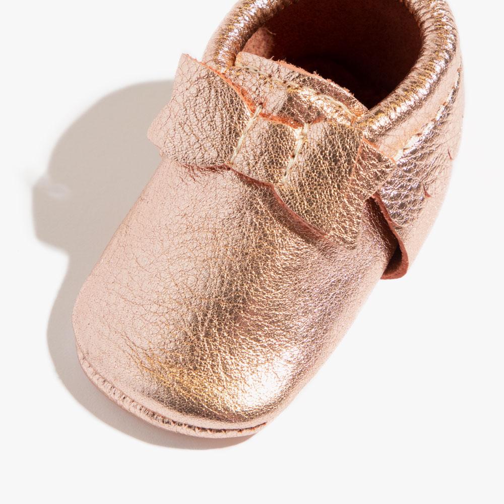 Rose Gold Bow Baby Shoe - Tenth & Pine - Bow Mocc - Soft Sole - 1
