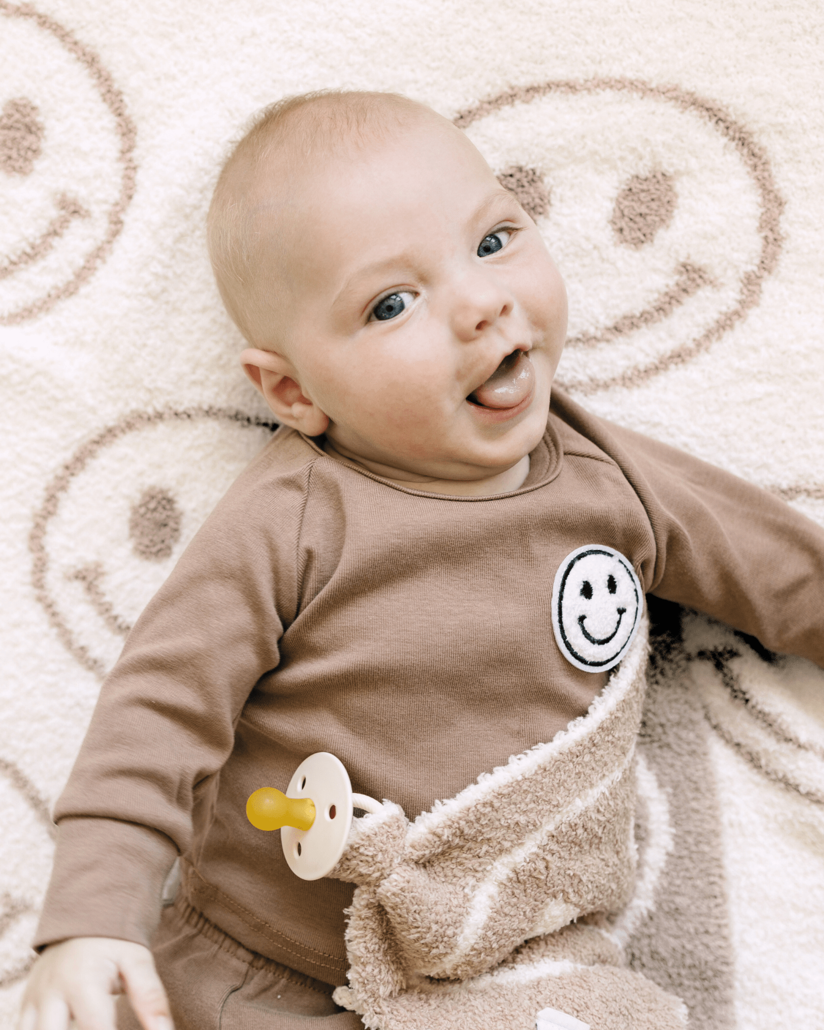 Smiley Fuzzy Blanket | Latte - Tenth & Pine - Plush Blanket -