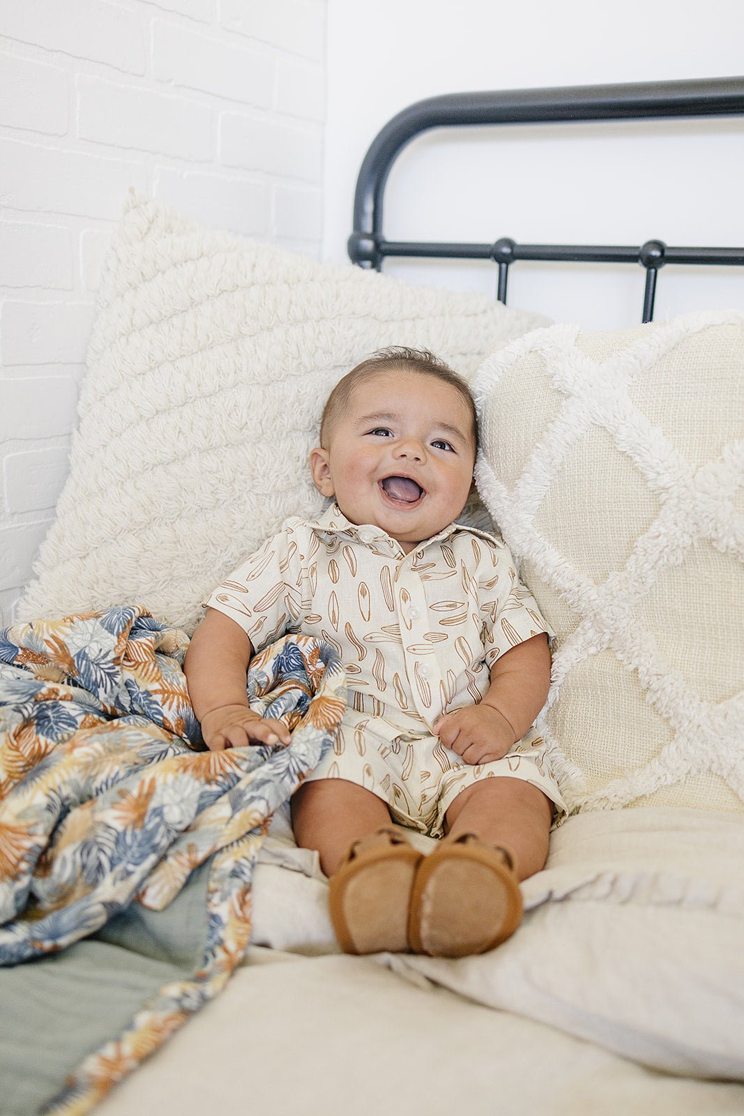 Surfboard Linen Cotton Shorts - Tenth & Pine - 0 - 3