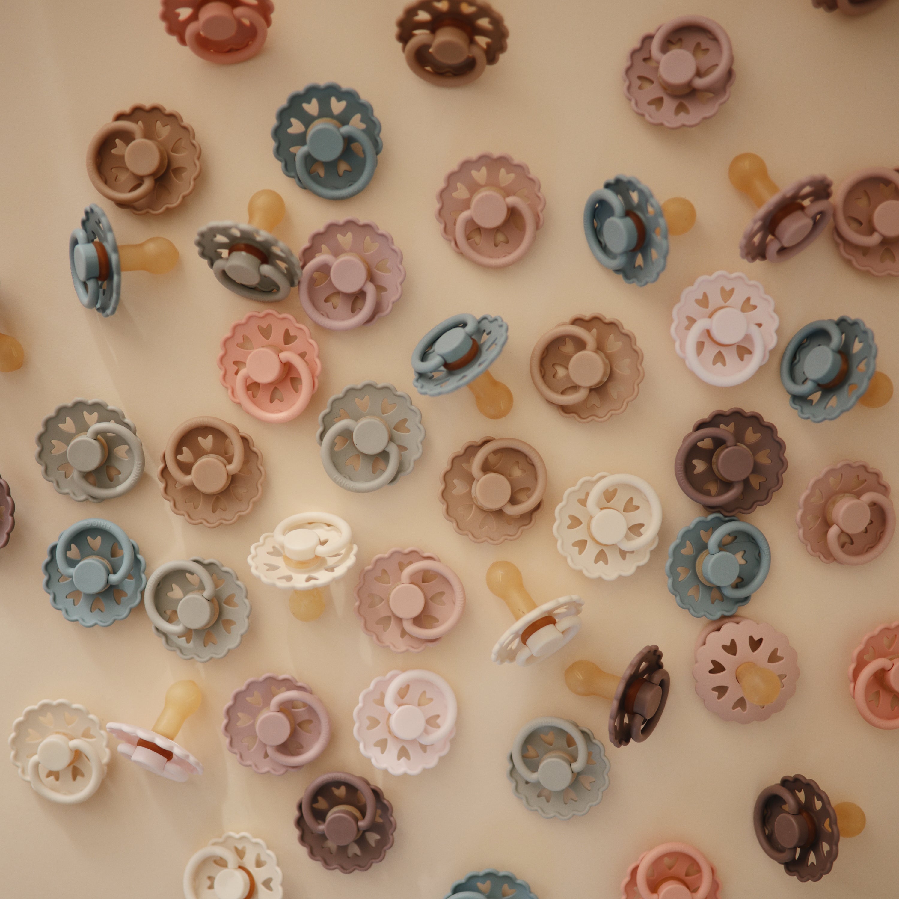 FRIGG Andersen Fairytale Natural Rubber Pacifier 2 - Pack - Tenth & Pine - FRIGG PACIFIERS - 6 - 18 months - Twilight Mauve/Primrose