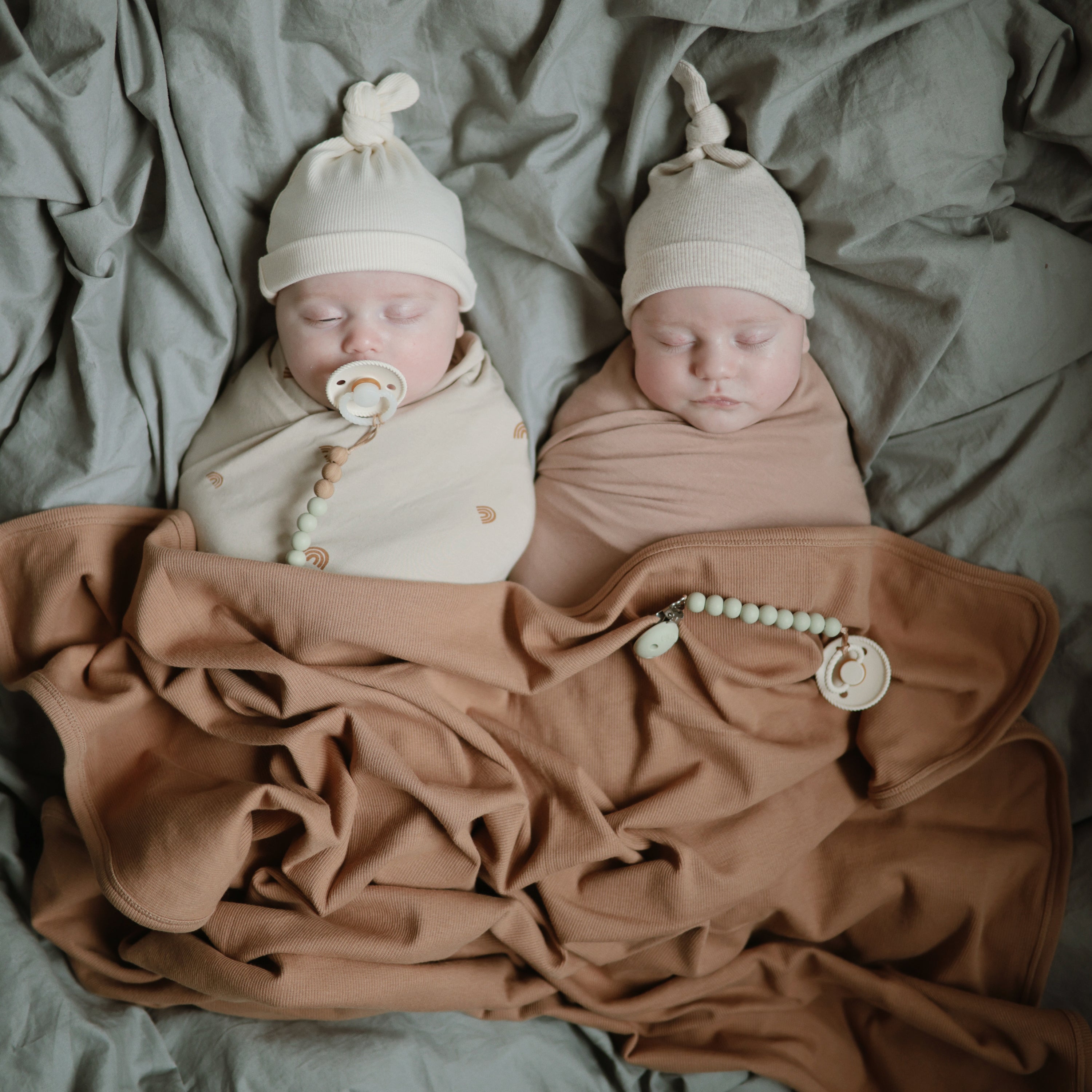 Silicone Pacifier Clip | Eva - Tenth & Pine - Pacifier Clip - Black