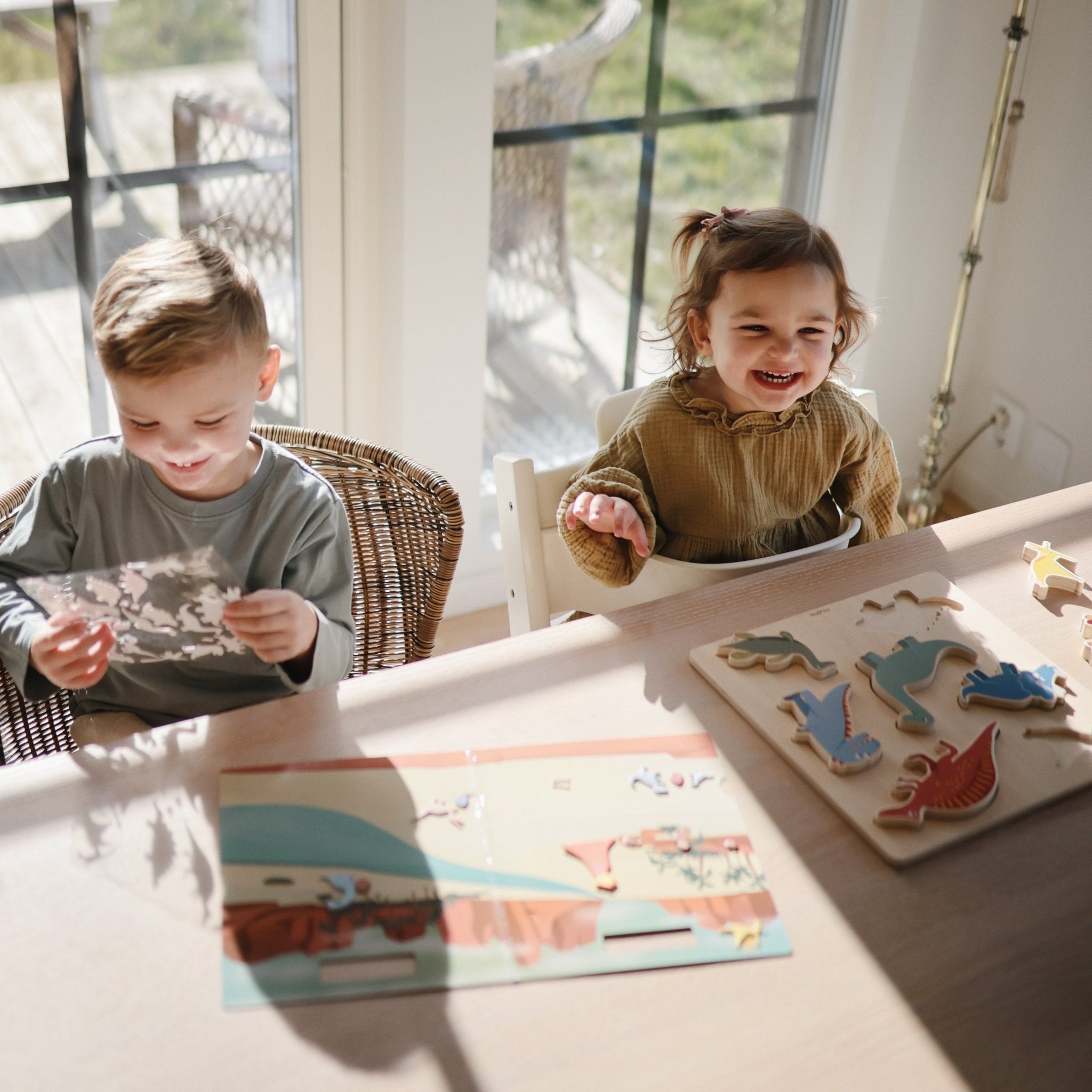 Wooden Dino Puzzle - Tenth & Pine - Wooden Puzzle -