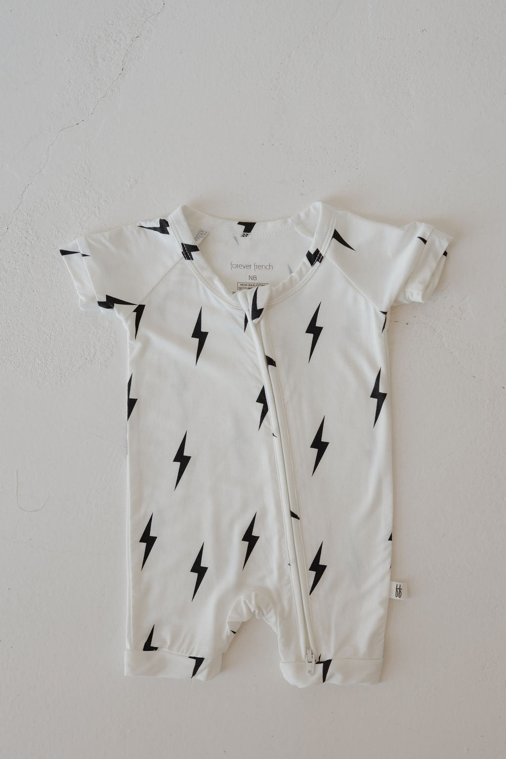 Shortie Bamboo Zip | White &amp; Black Lightning Bolt