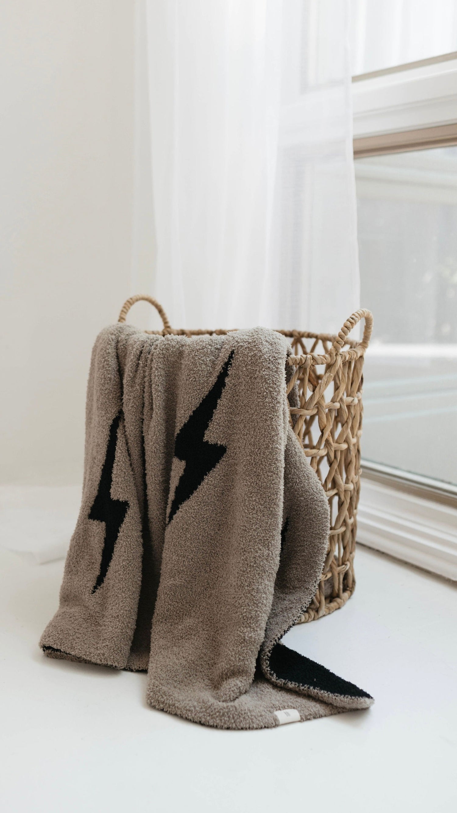 Plush Blanket | Brown Lightning Bolt