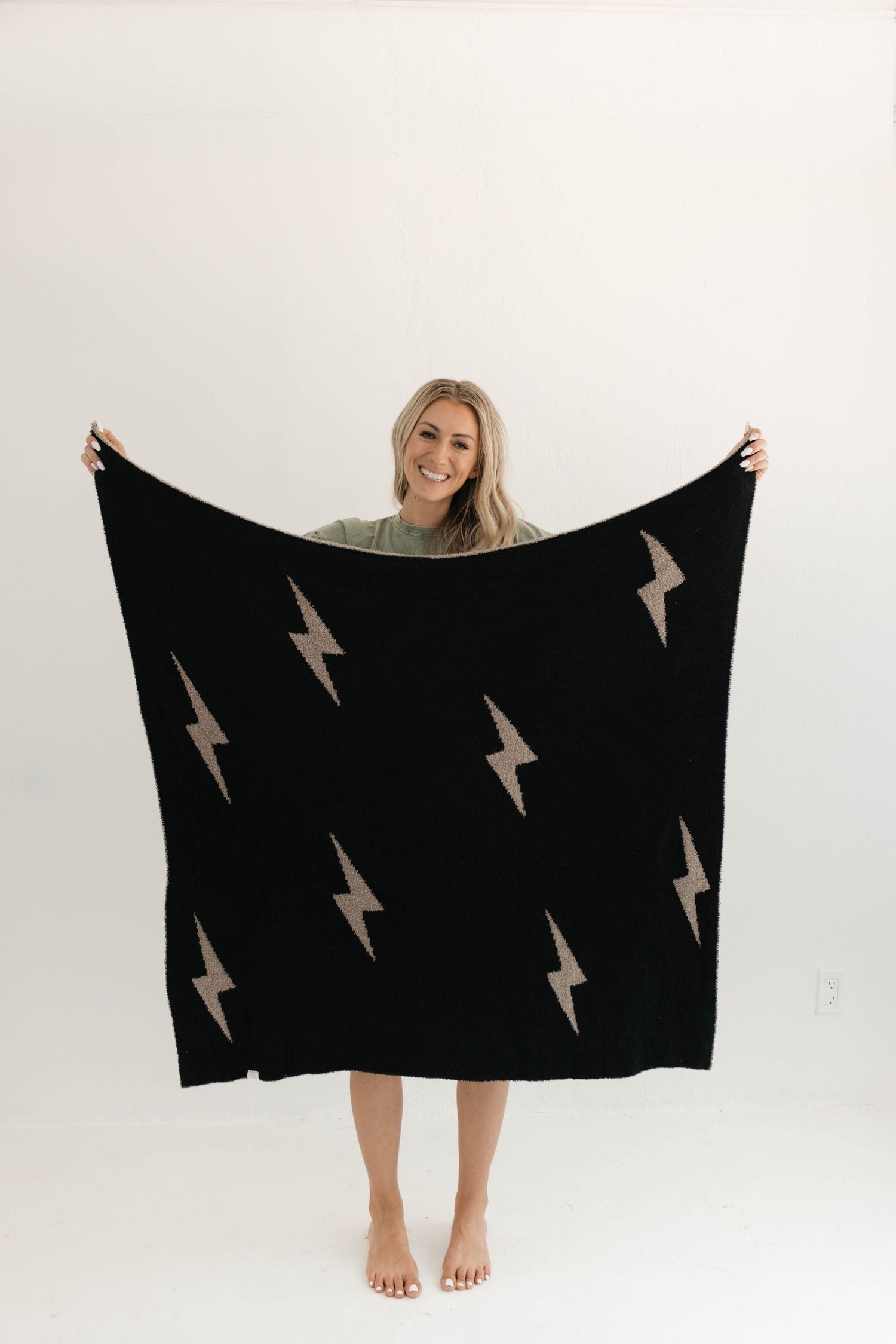 Plush Blanket | Brown Lightning Bolt