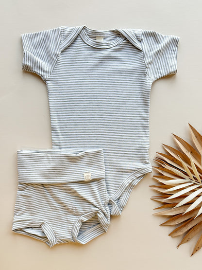 Short Sleeve Bamboo Organic Cotton Bodysuit |  Gray Stripe