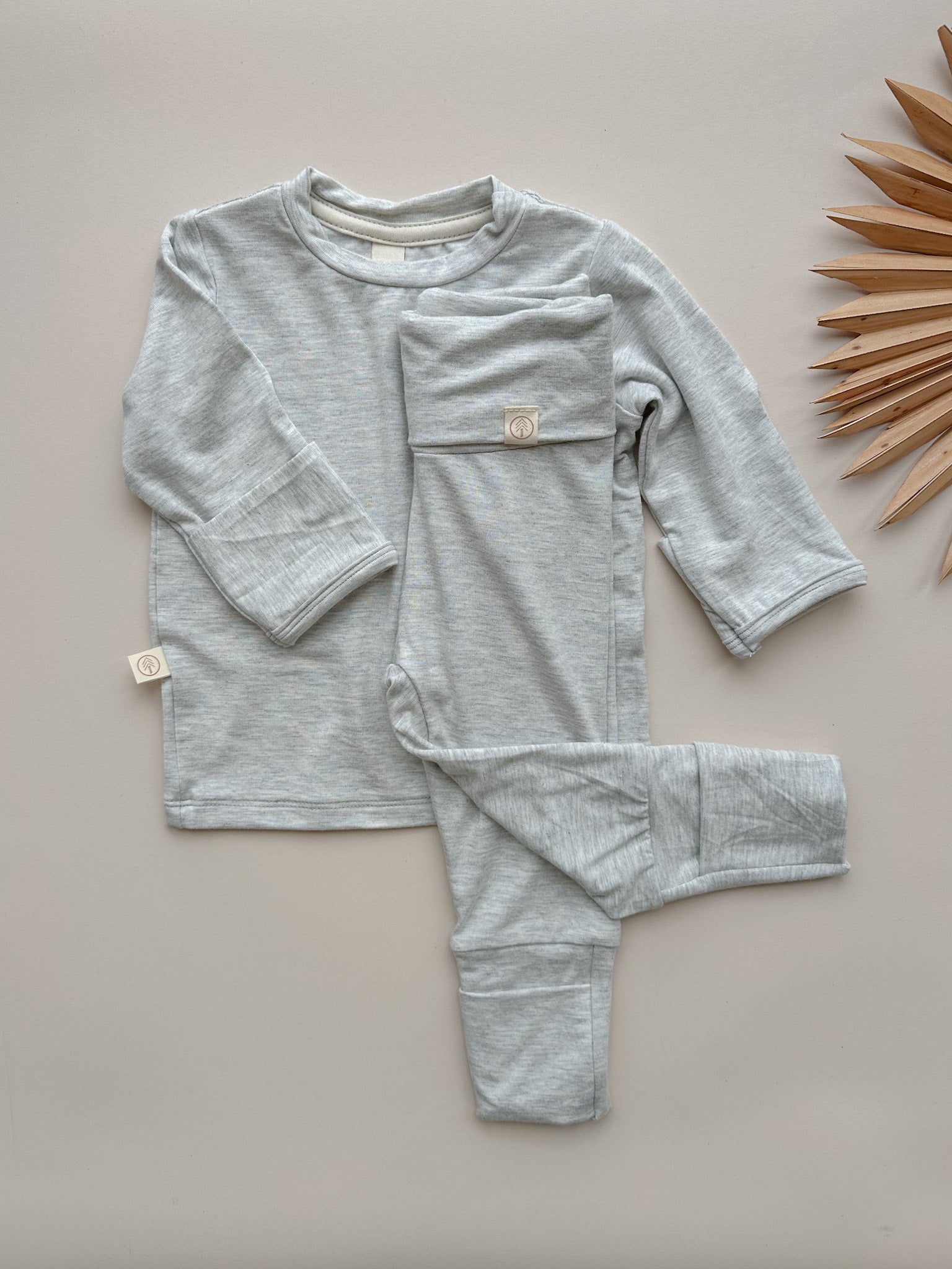 *Preorder* Long Sleeve T-shirt or Bodysuit with Mittens | Baby &amp; Toddler | Luxury Bamboo | Light Heather Gray