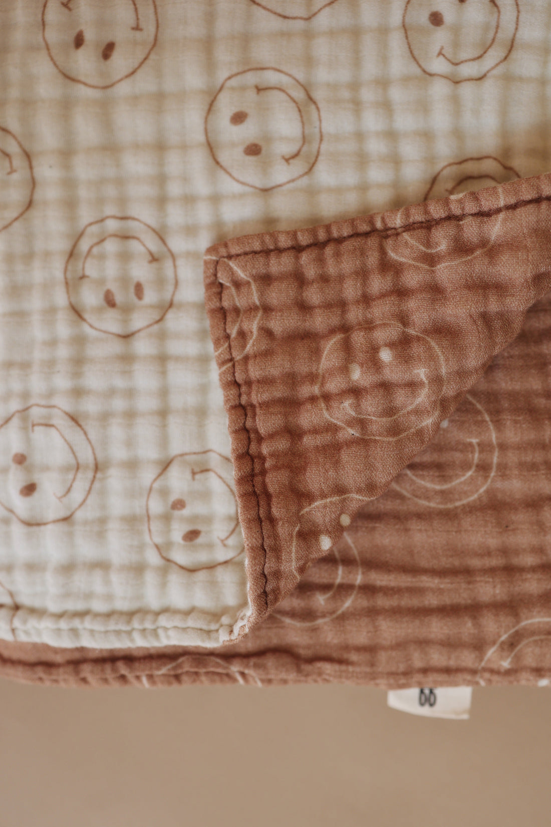 Muslin Quilt | Tan &amp; Ivory Smile