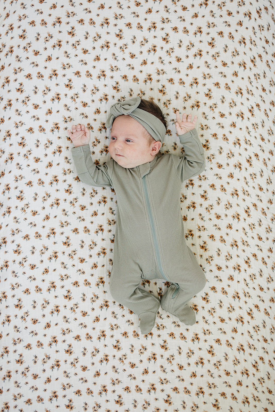 Autumn Bloom Muslin Crib Sheet - Tenth &amp; Pine - 