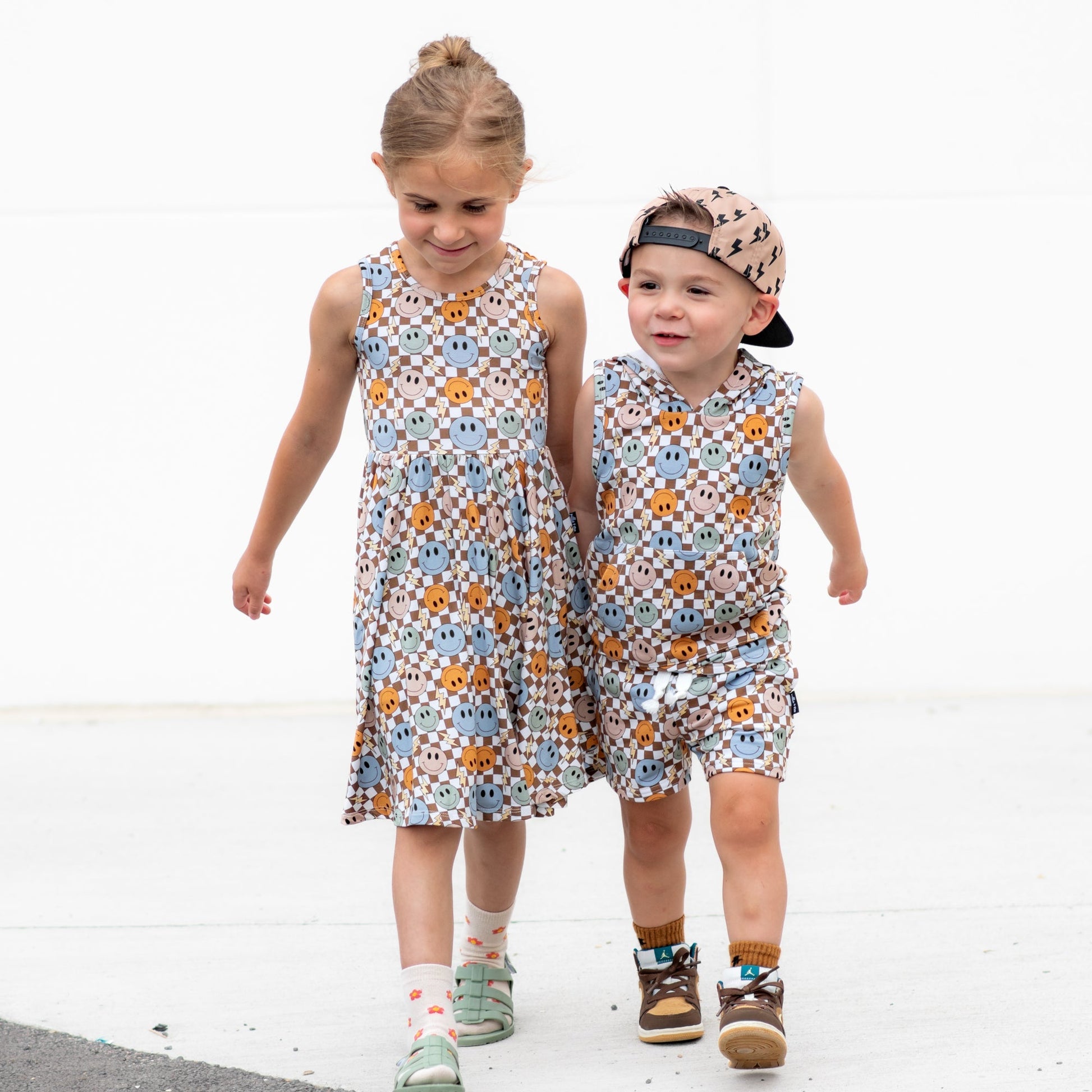 BAMBOO JOGGER SHORTS - Beige Happy Smiles - Tenth & Pine - jogger shorts - 0/6M