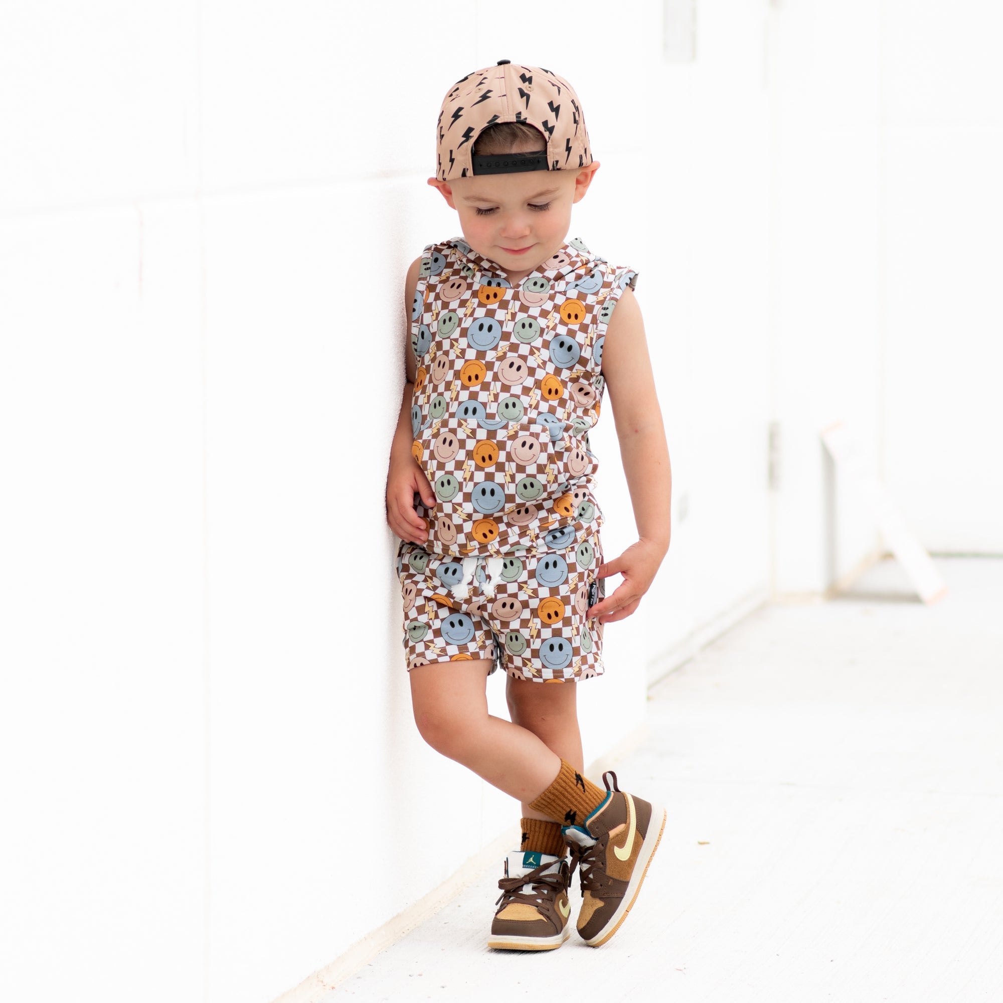BAMBOO JOGGER SHORTS - Beige Happy Smiles - Tenth &amp; Pine - jogger shorts - 0/6M
