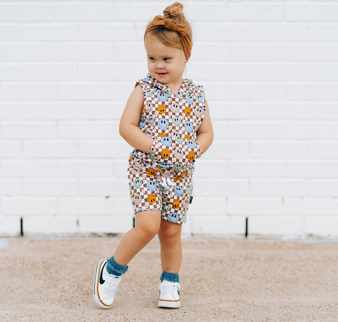 BAMBOO JOGGER SHORTS - Beige Happy Smiles - Tenth &amp; Pine - jogger shorts - 0/6M