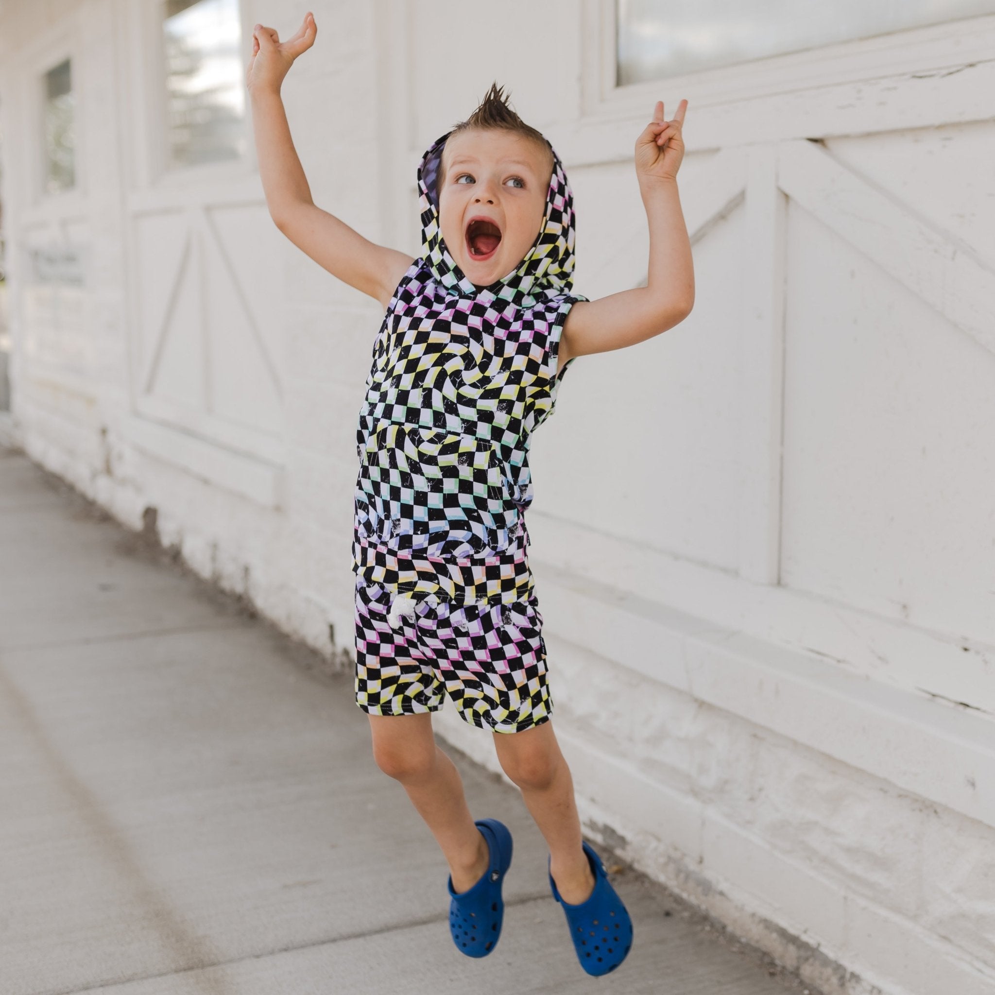 BAMBOO JOGGER SHORTS - Neon Dizzy Check - Tenth &amp; Pine - jogger shorts - 0/6M