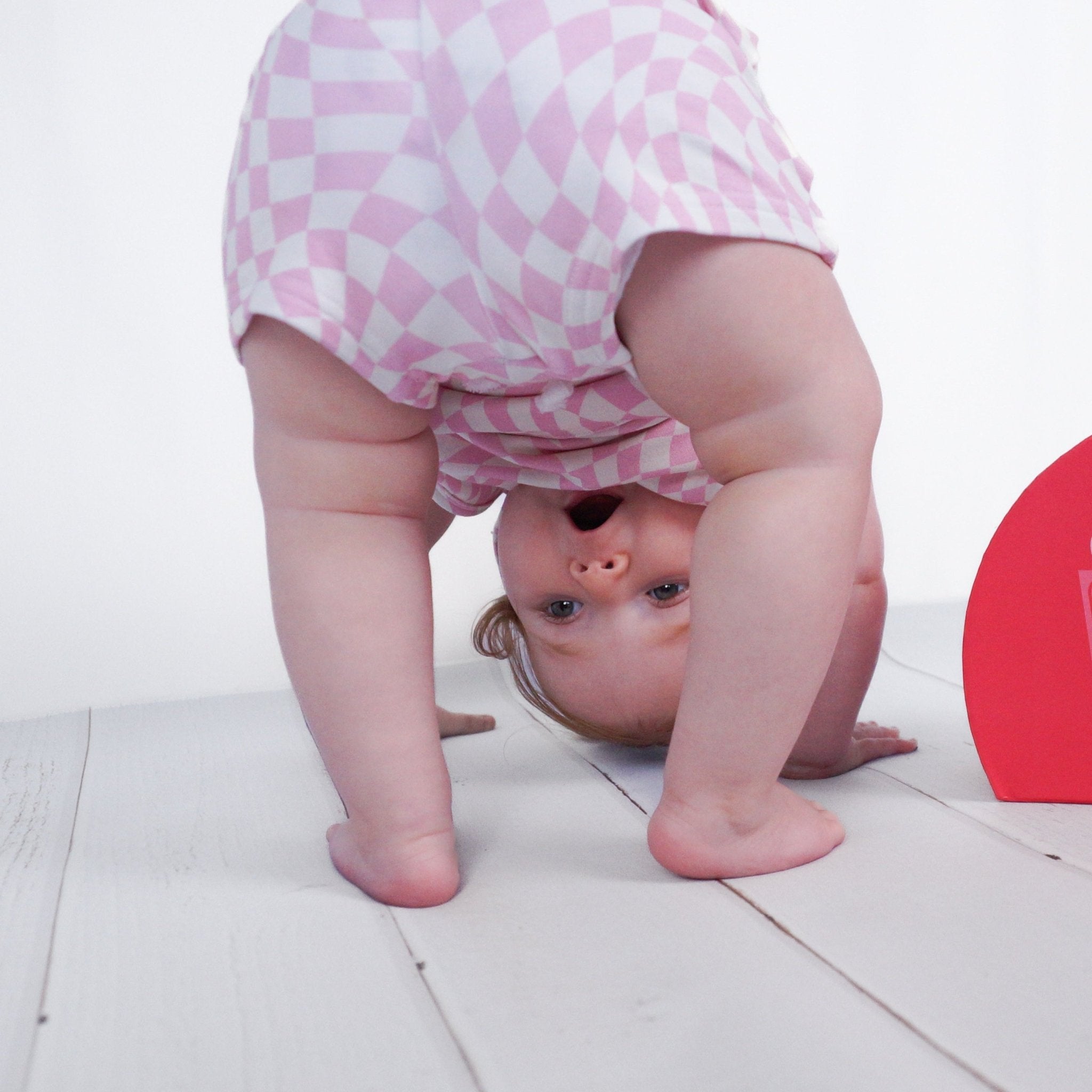 BAMBOO JOGGER SHORTS - Pink Dizzy Check - Tenth &amp; Pine - jogger shorts - 0/6M