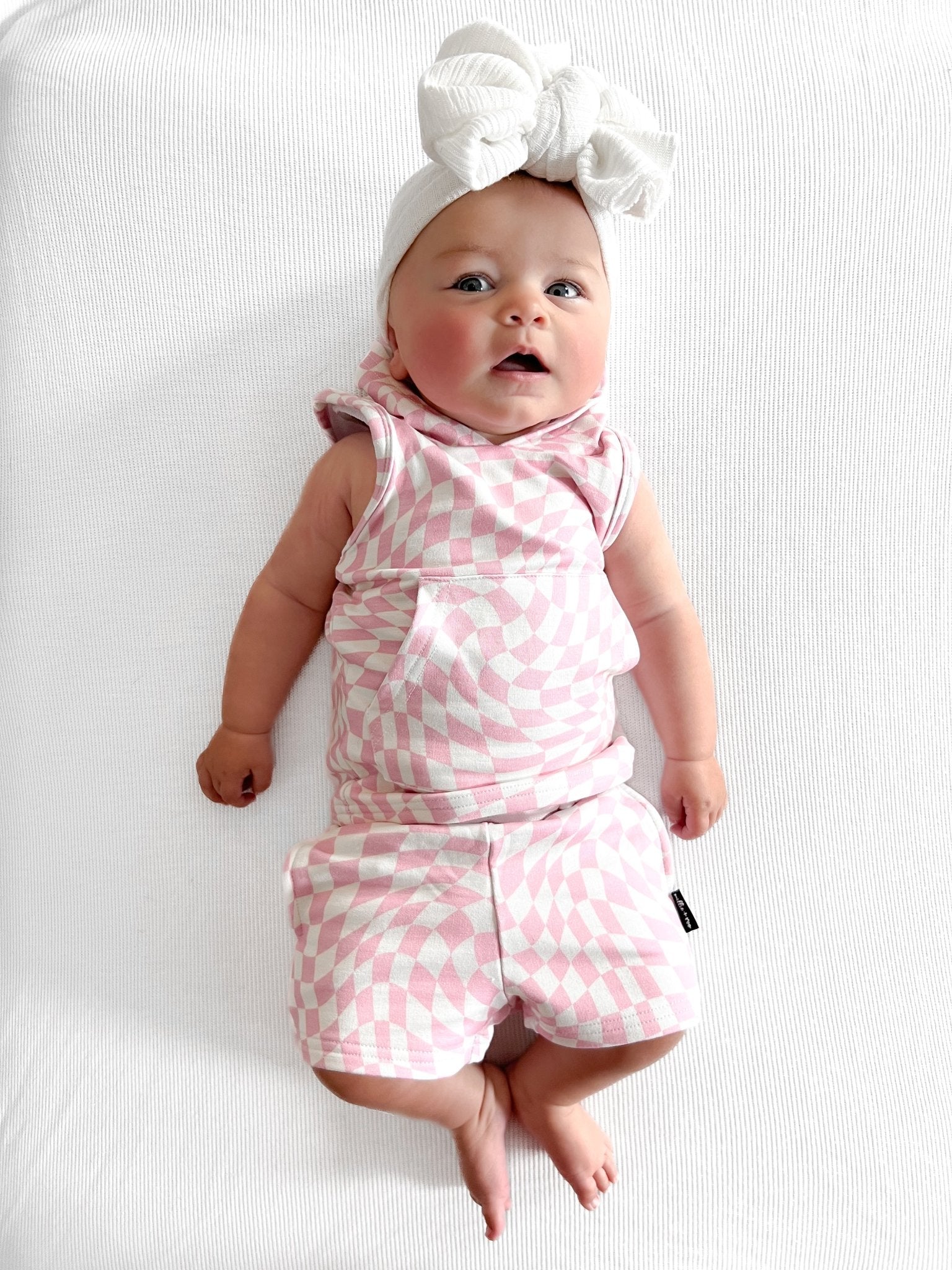 BAMBOO JOGGER SHORTS - Pink Dizzy Check - Tenth &amp; Pine - jogger shorts - 0/6M