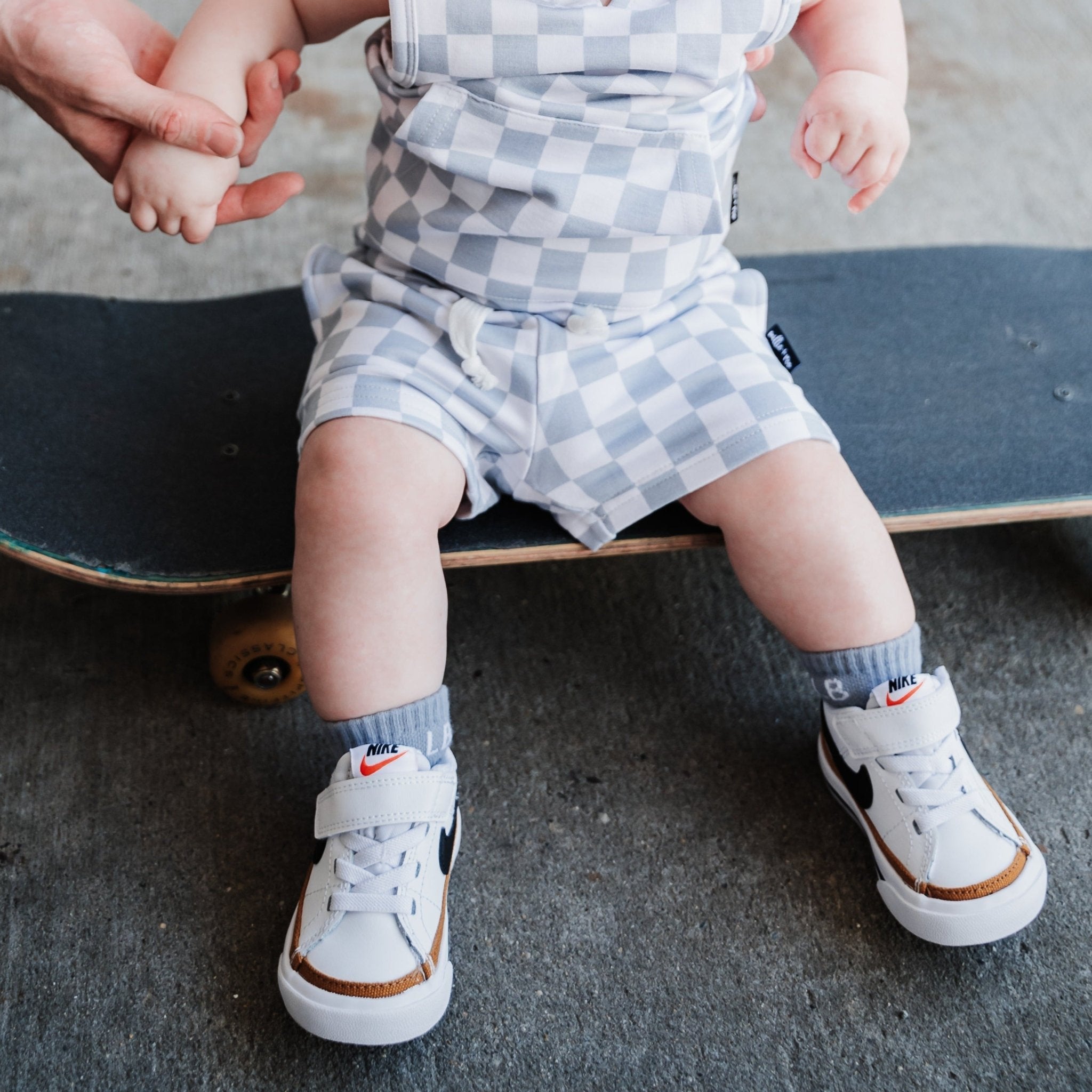 BAMBOO JOGGER SHORTS - Stone Check - Tenth &amp; Pine - jogger shorts - 0/6M