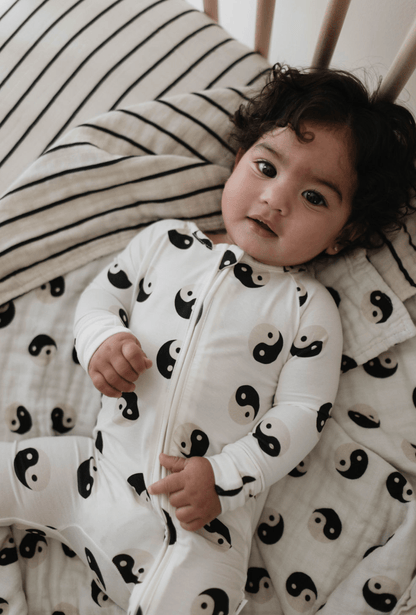 Bamboo Zip Pajamas | Black &amp; White Yin Yang - Tenth &amp; Pine - pajamas - Newborn