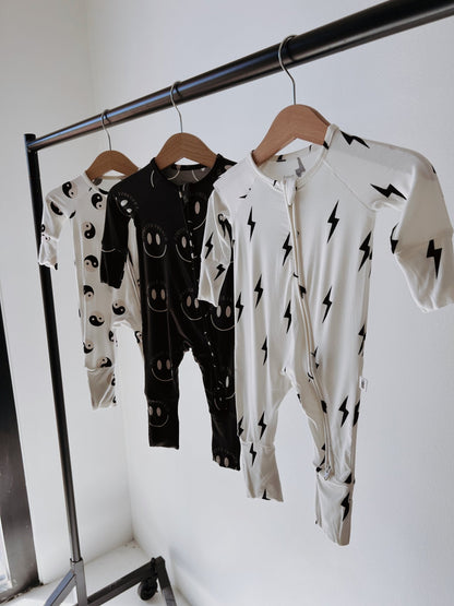 Bamboo Zip Pajamas | Black &amp; White Yin Yang - Tenth &amp; Pine - pajamas - Newborn