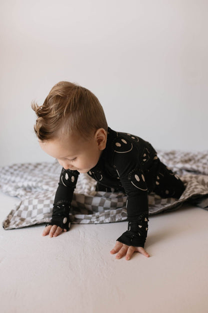 Bamboo Zip Pajamas | Charcoal &amp; White ff Smile - Tenth &amp; Pine - pajamas - Newborn