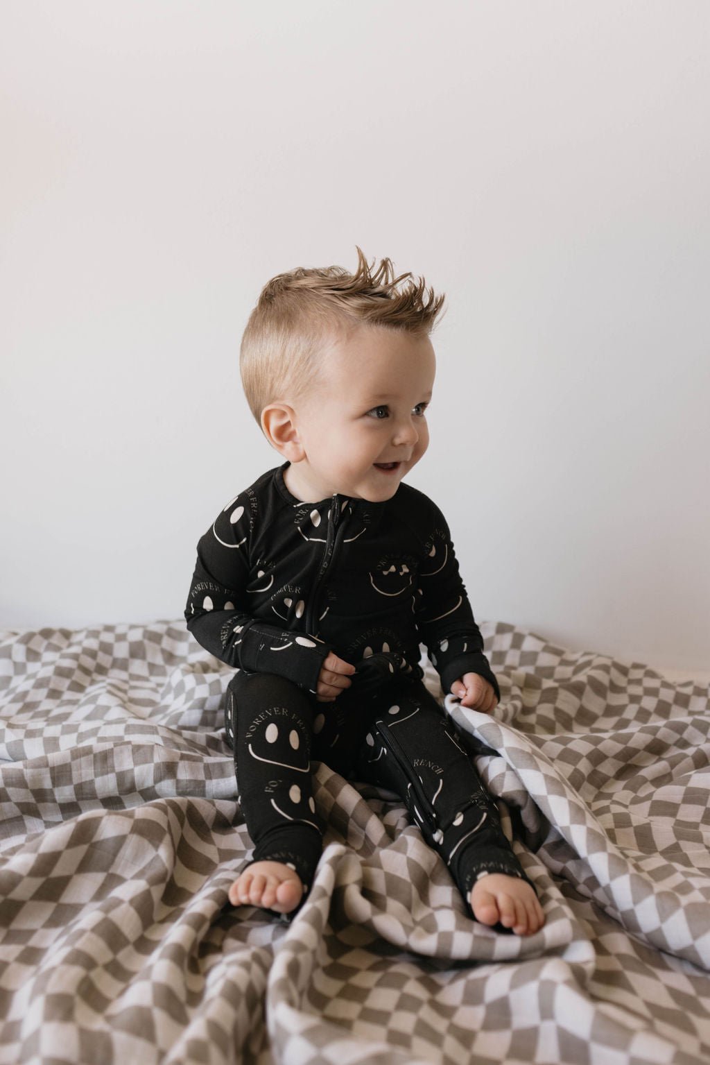 Bamboo Zip Pajamas | Charcoal &amp; White ff Smile - Tenth &amp; Pine - pajamas - Newborn