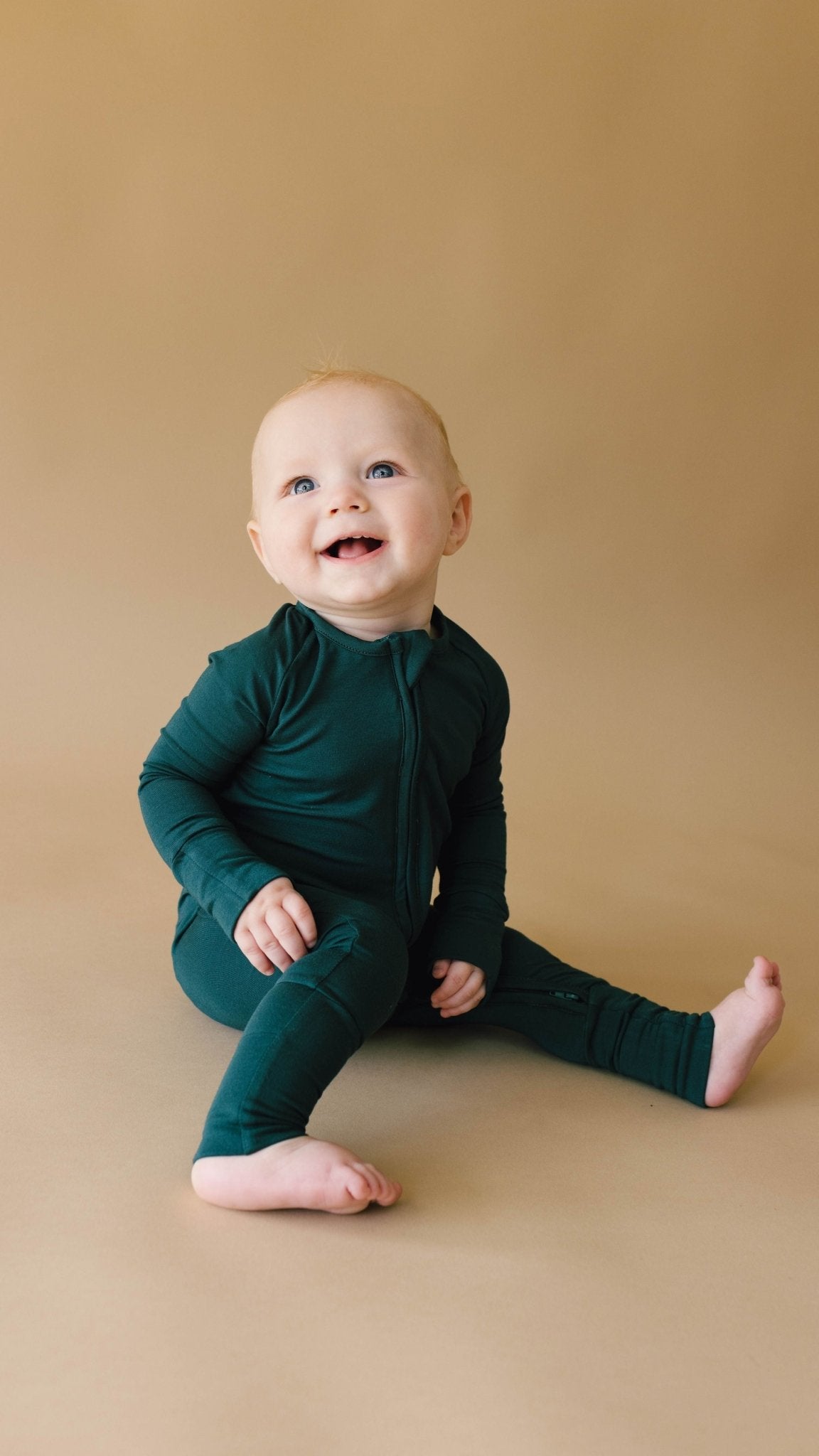 Bamboo Zip Pajamas | Emerald - Tenth &amp; Pine - Newborn