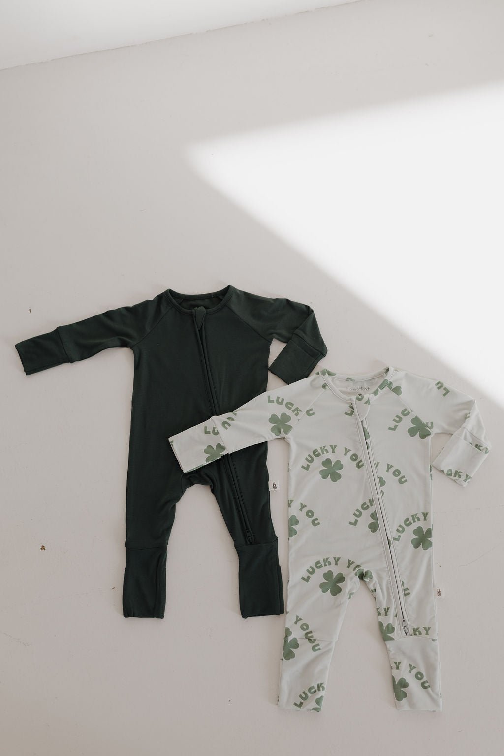 Bamboo Zip Pajamas | Emerald - Tenth &amp; Pine - Newborn